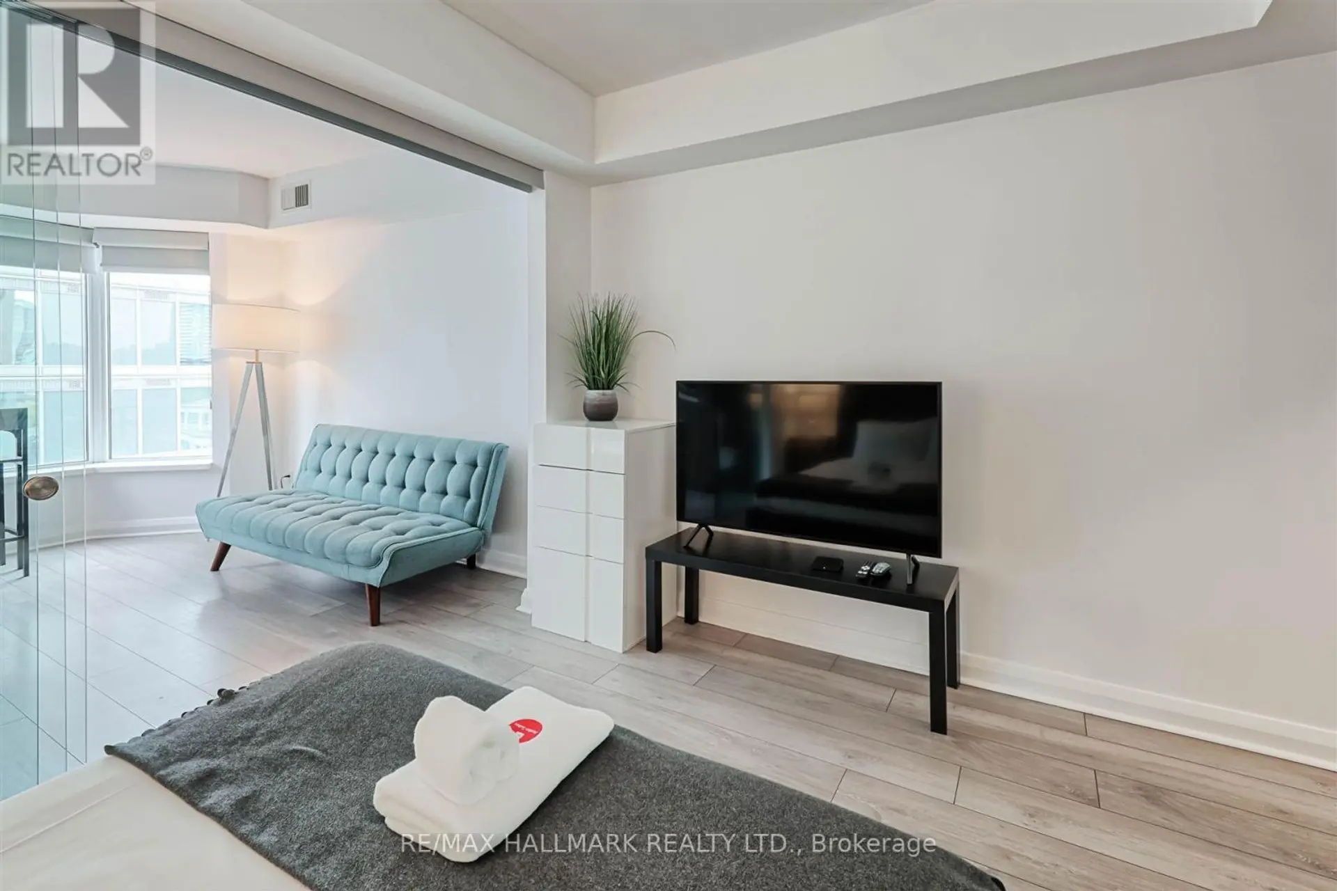 #1412 155 YORKVILLE AVENUE - Image 7