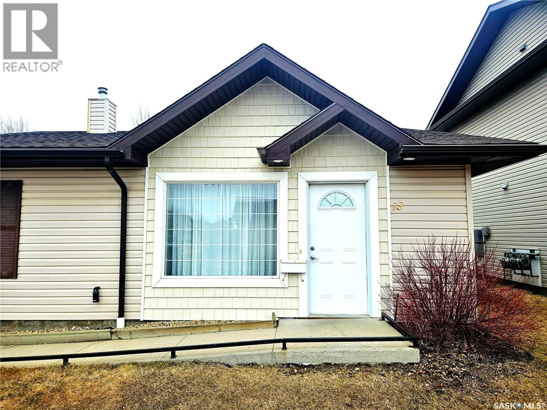 #13 135 KEEDWELL STREET - Image 1