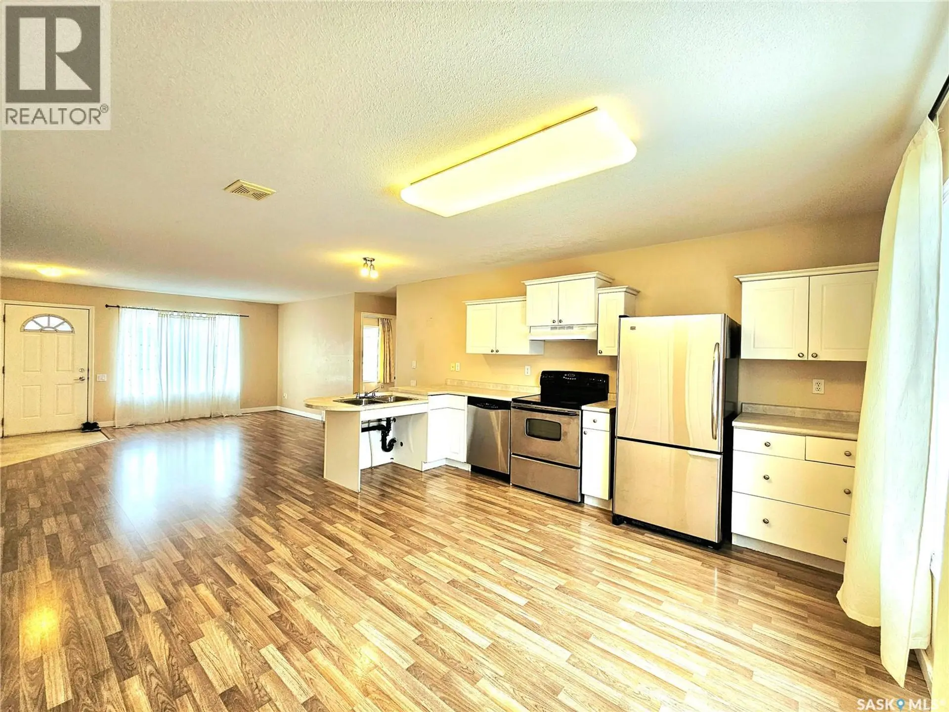 #13 135 KEEDWELL STREET - Image 13