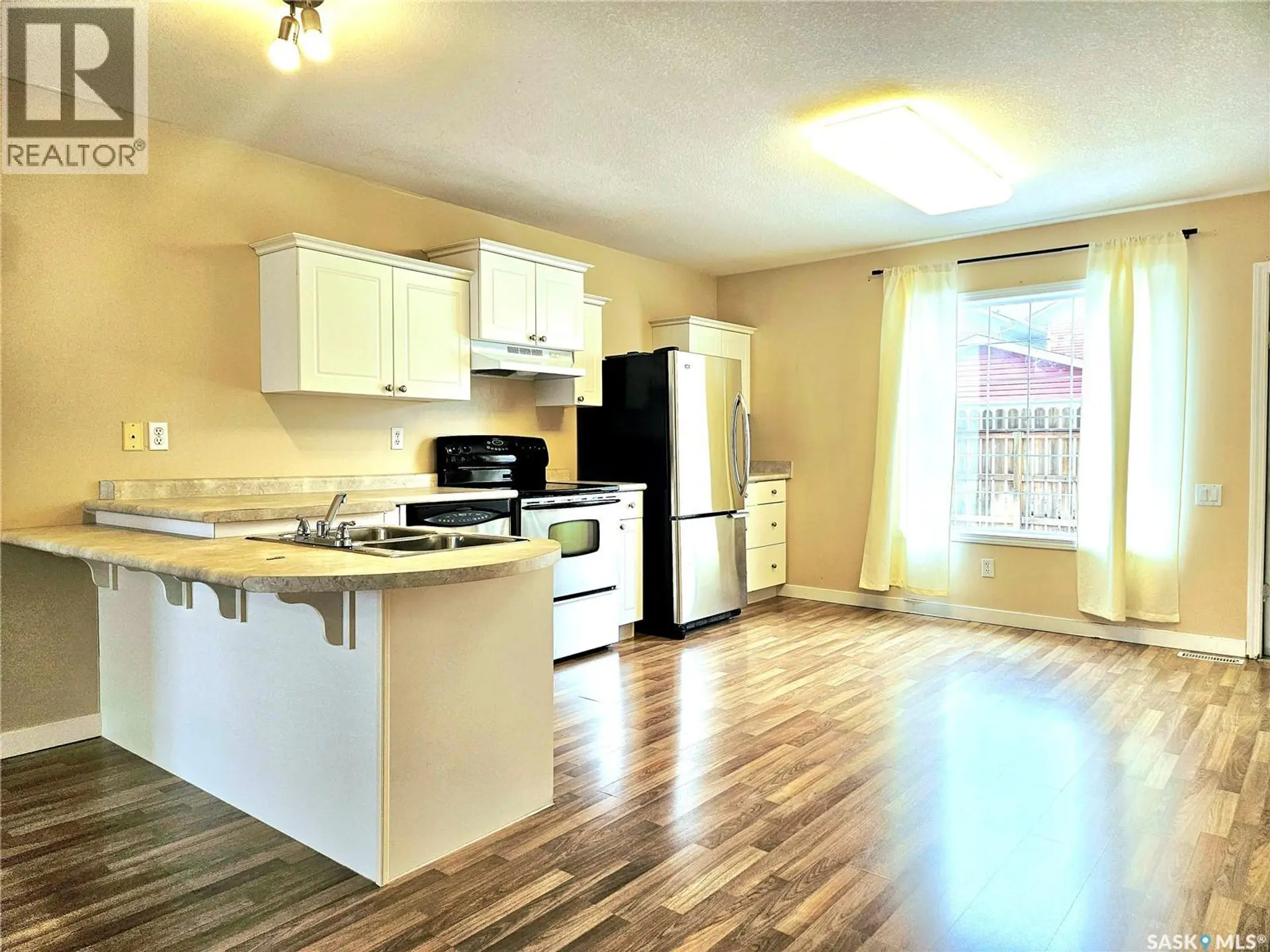 #13 135 KEEDWELL STREET - Image 14