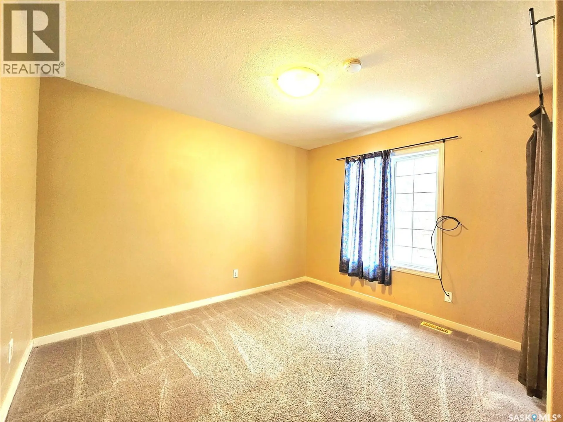 #13 135 KEEDWELL STREET - Image 8