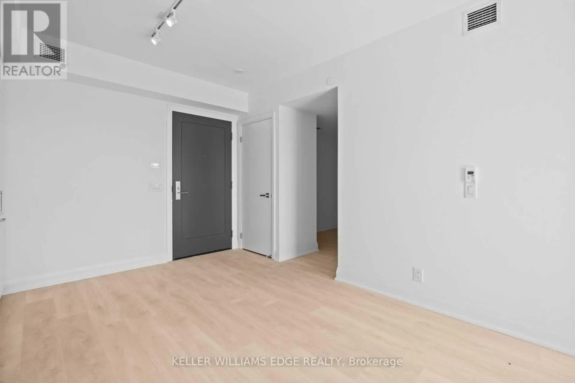 #507 33 FREDERICK TODD WAY - Image 4