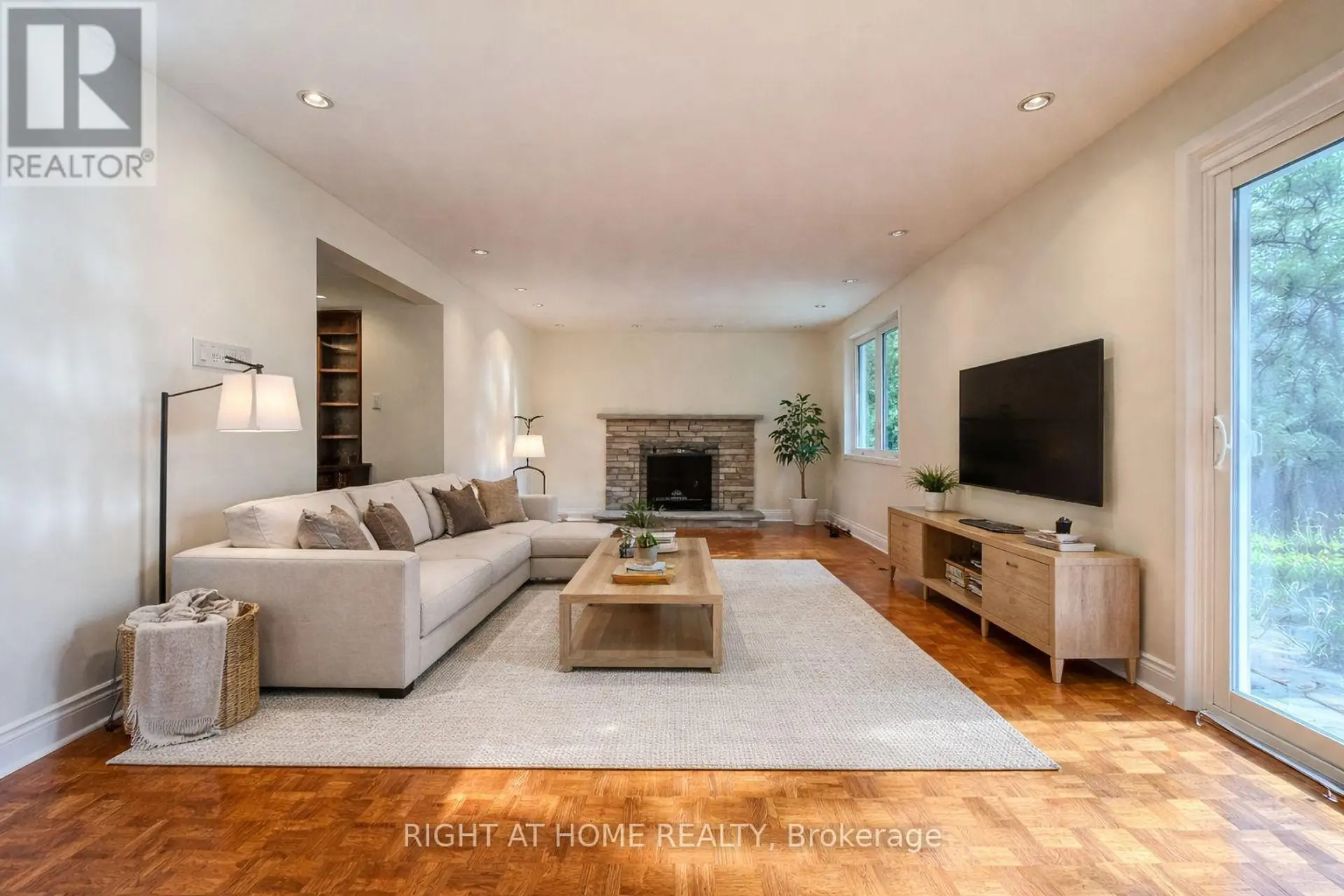 15 FOURSOME CRESCENT - Image 14