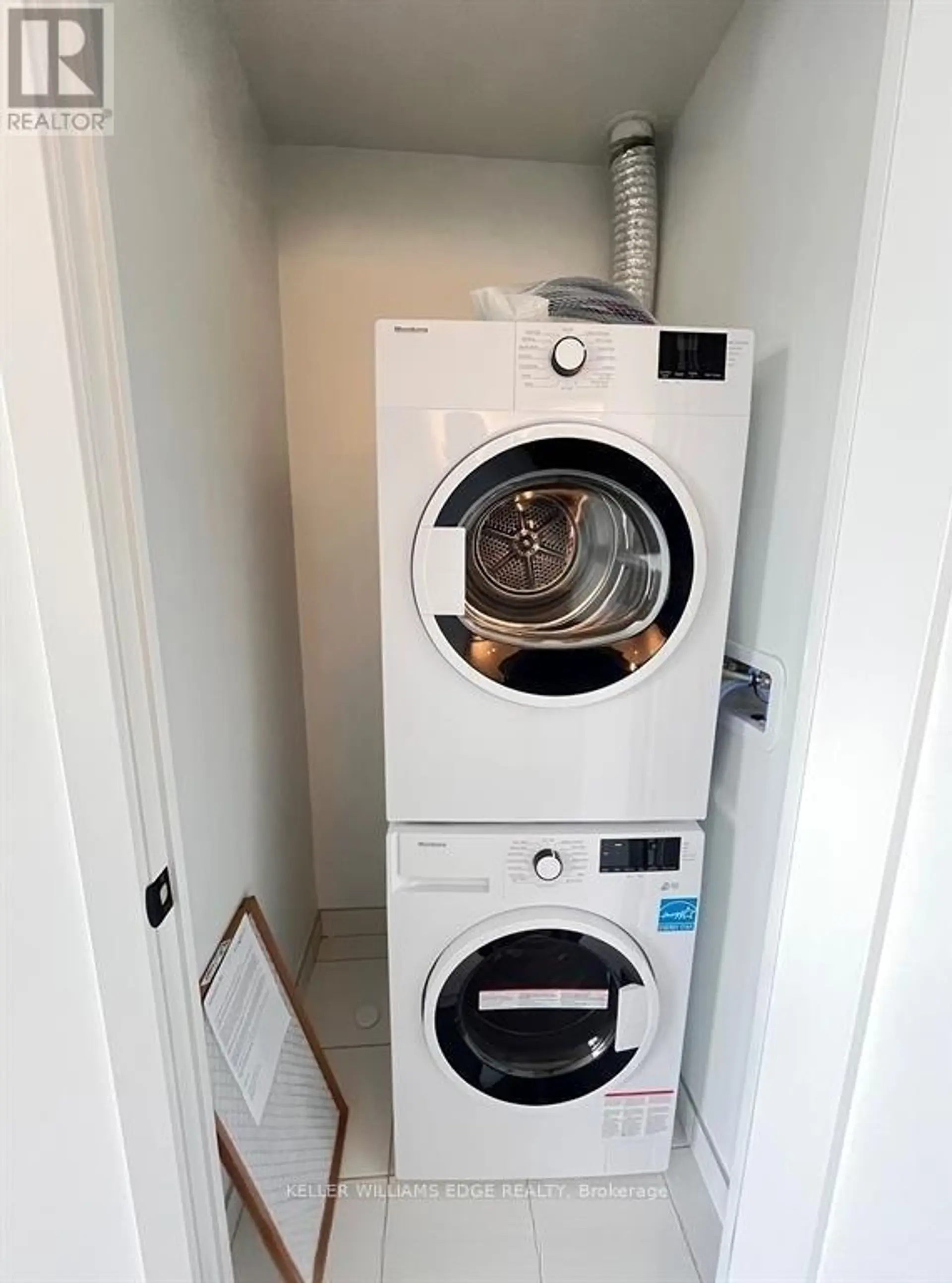 #2711 5 DEFRIES STREET - Image 11