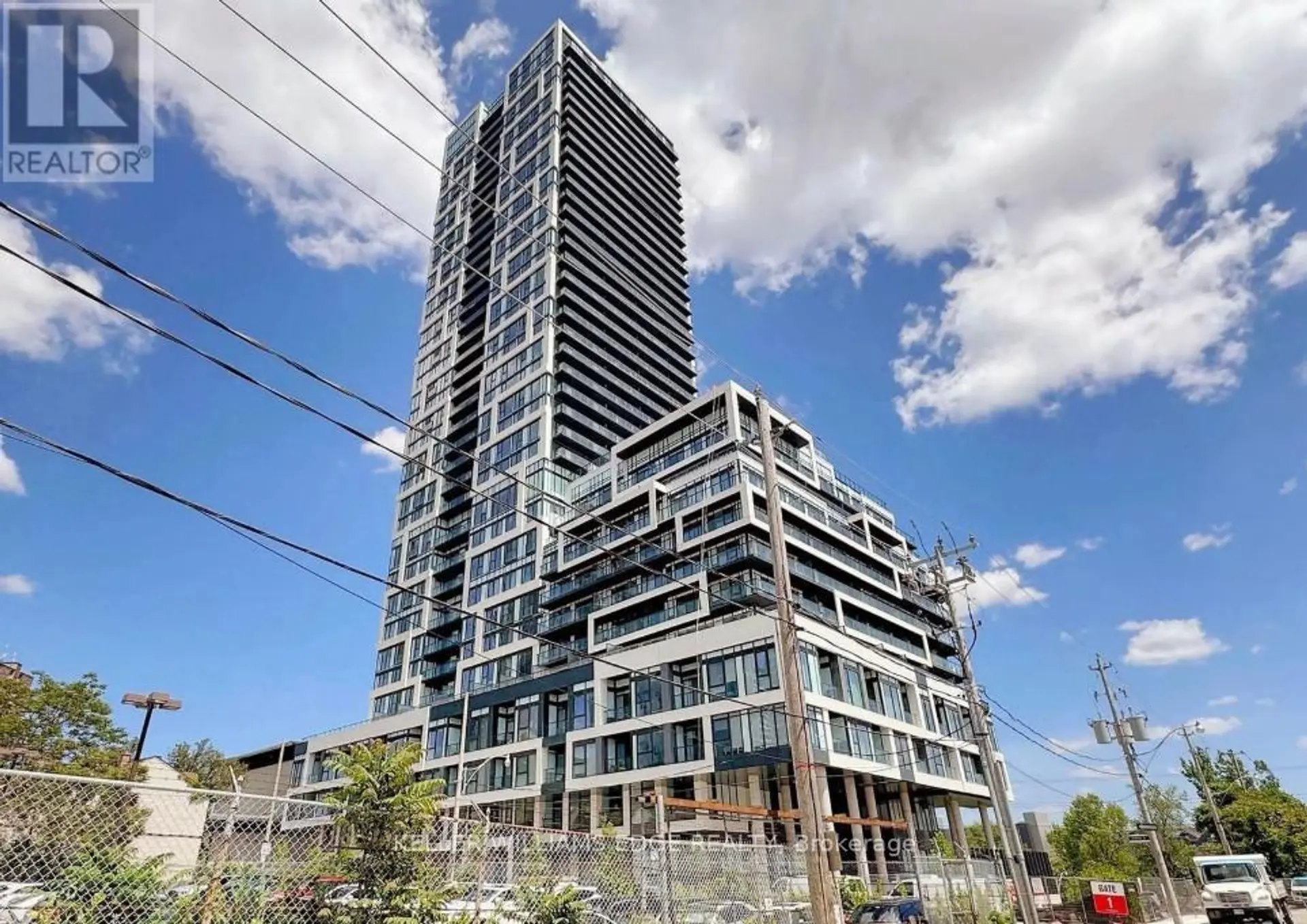 #2711 5 DEFRIES STREET - Image 13