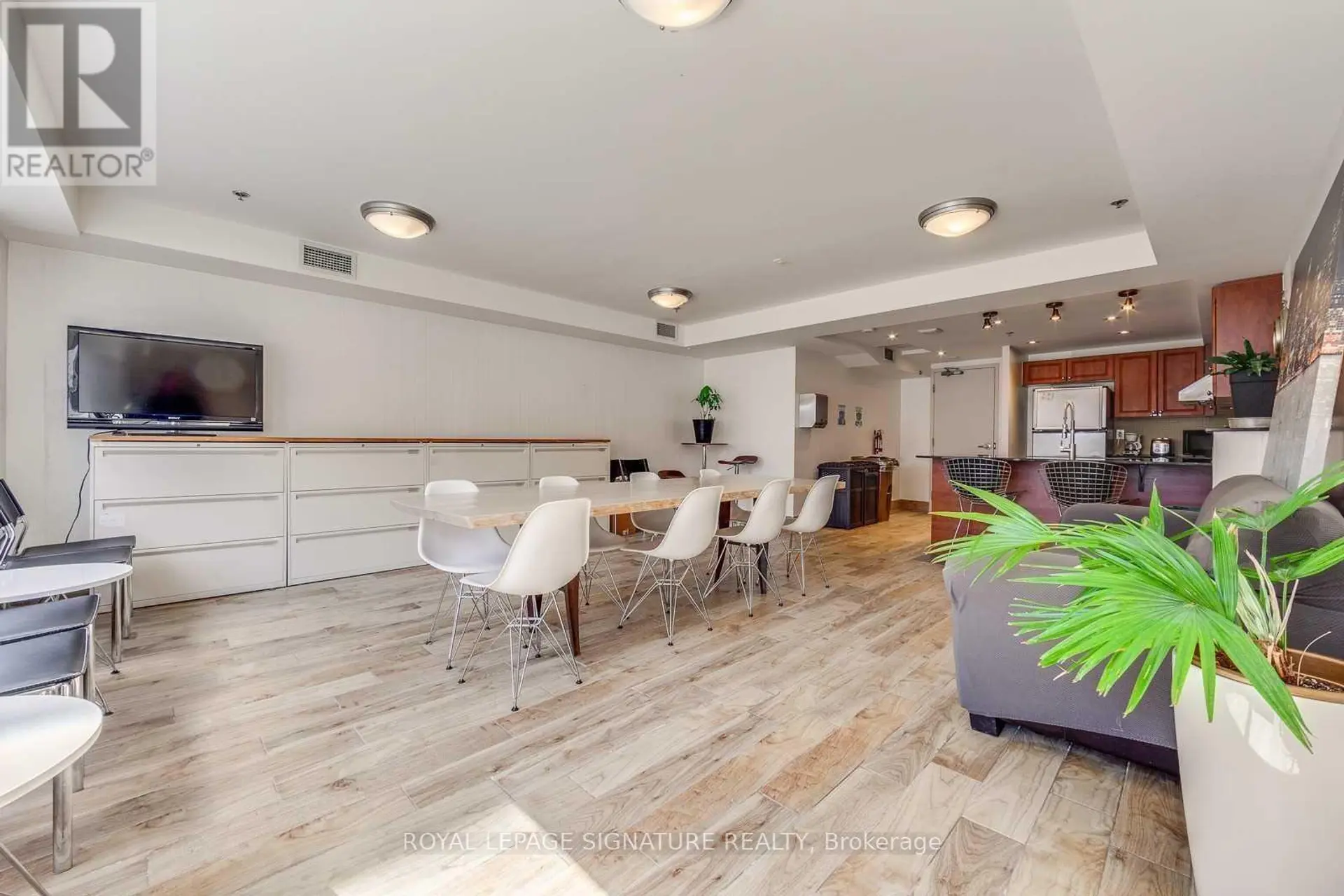 #1004 225 WELLESLEY STREET E - Image 12