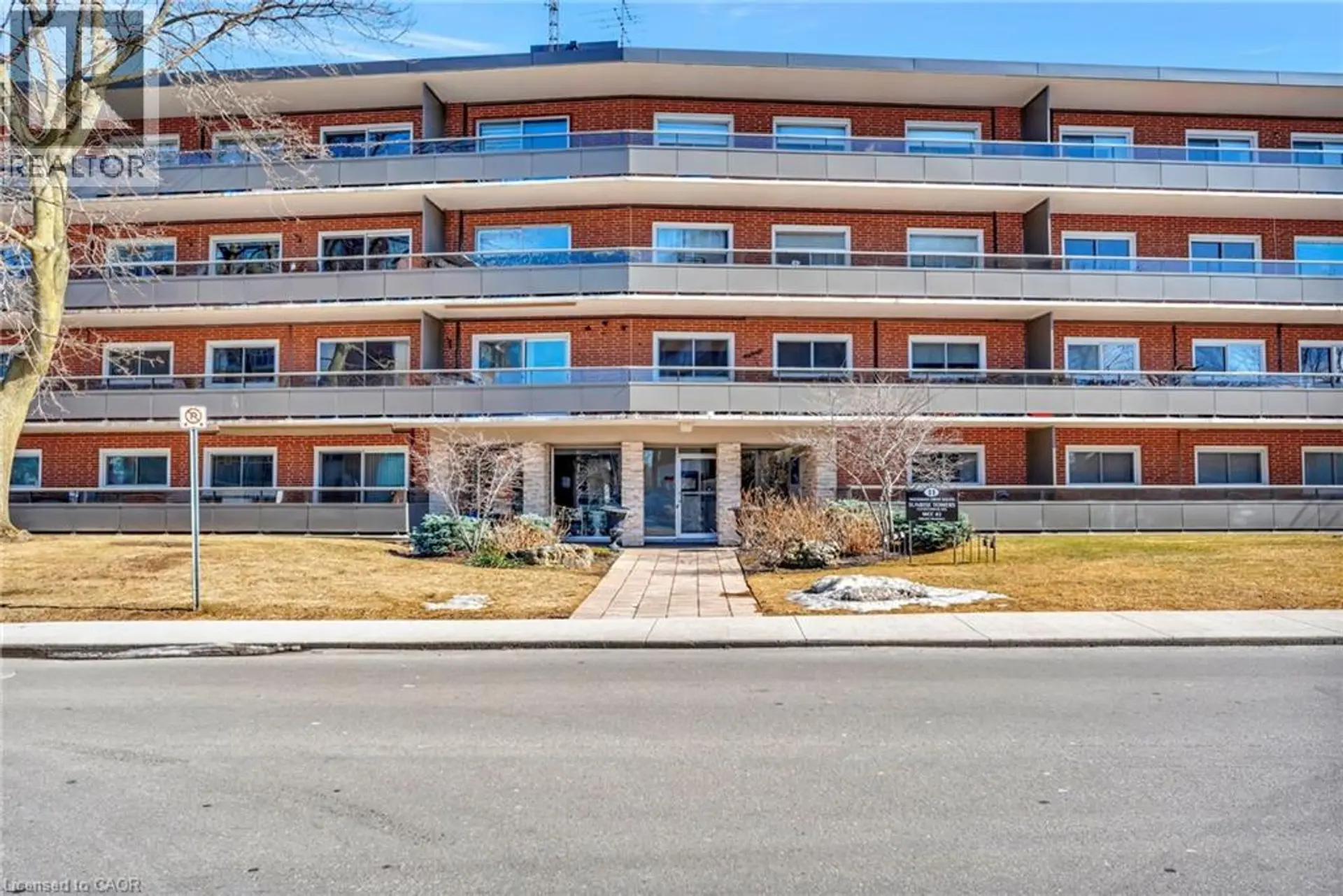 #307 11 WOODMAN DRIVE S - Image 1