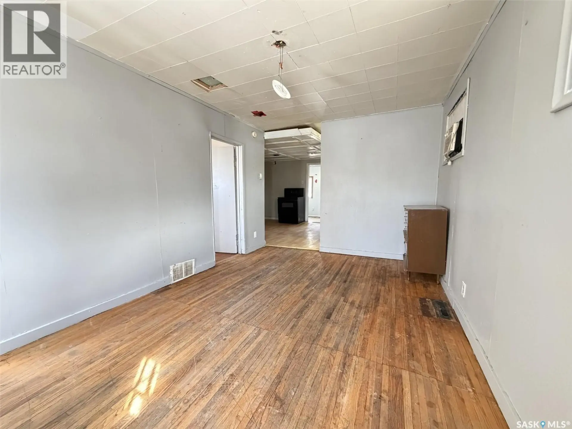 1037 Broder STREET - Image 3