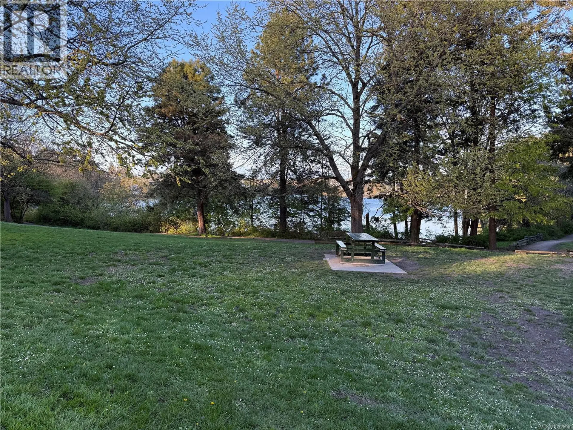 Property at #5 1035 Russell St, Victoria, BC