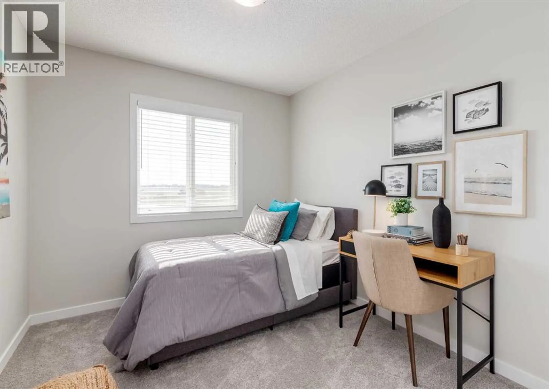 212 EDGEFIELD BAY - Image 11