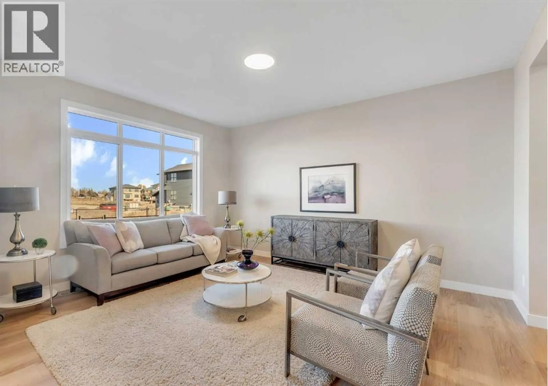 212 EDGEFIELD BAY - Image 4