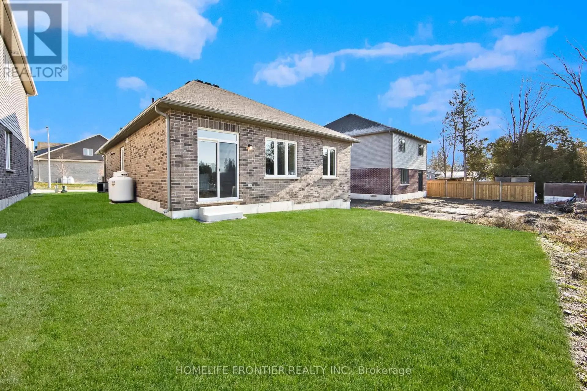 11 SPRUCESIDE DRIVE - Image 17