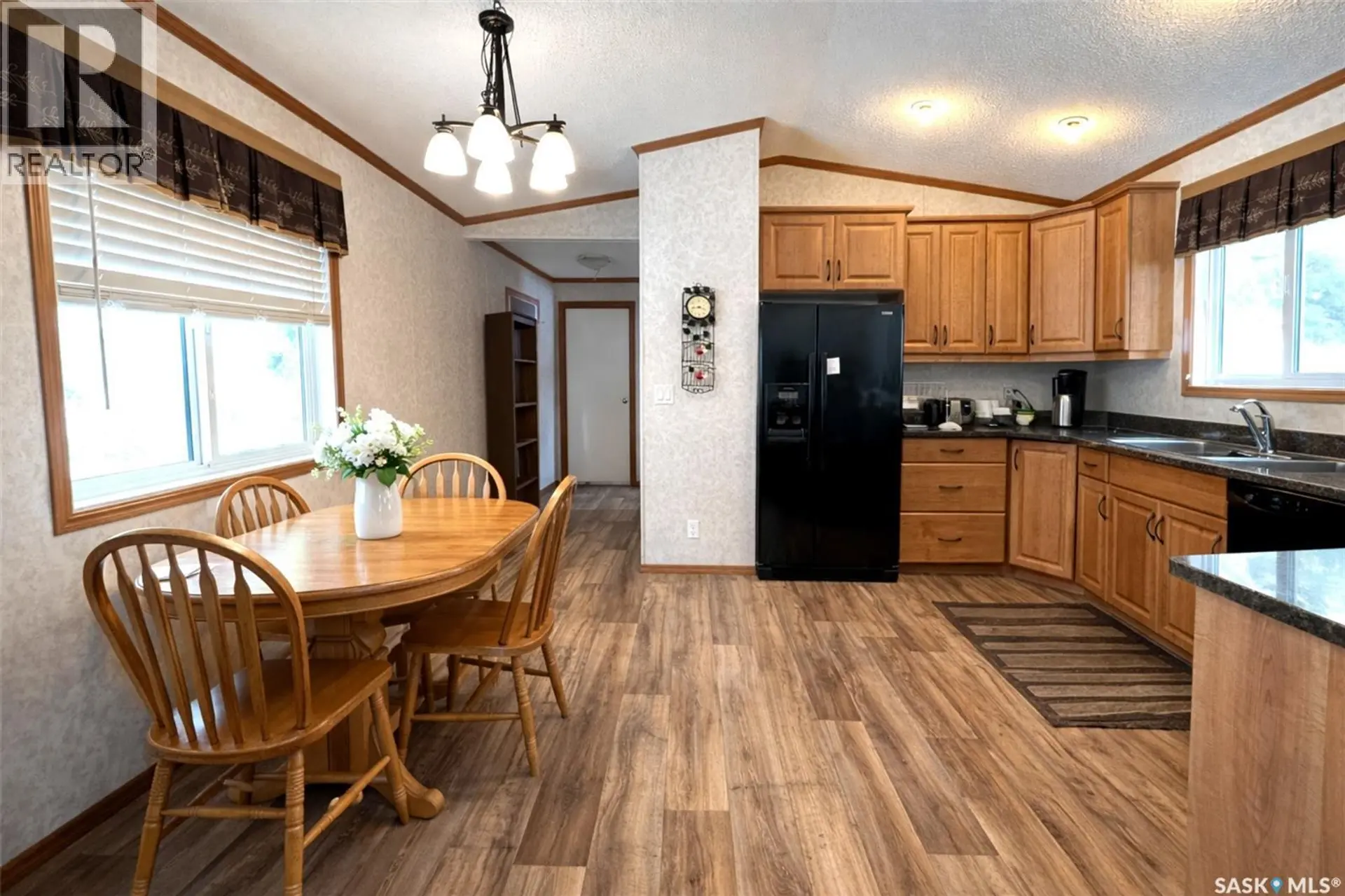 211 LIPTON STREET - Image 2