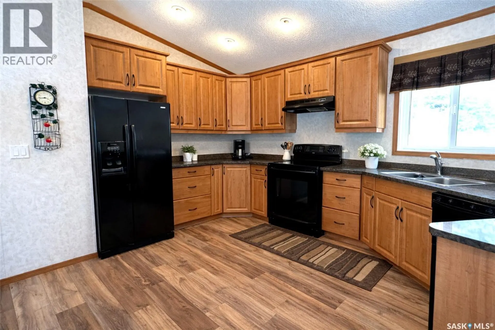 211 LIPTON STREET - Image 3