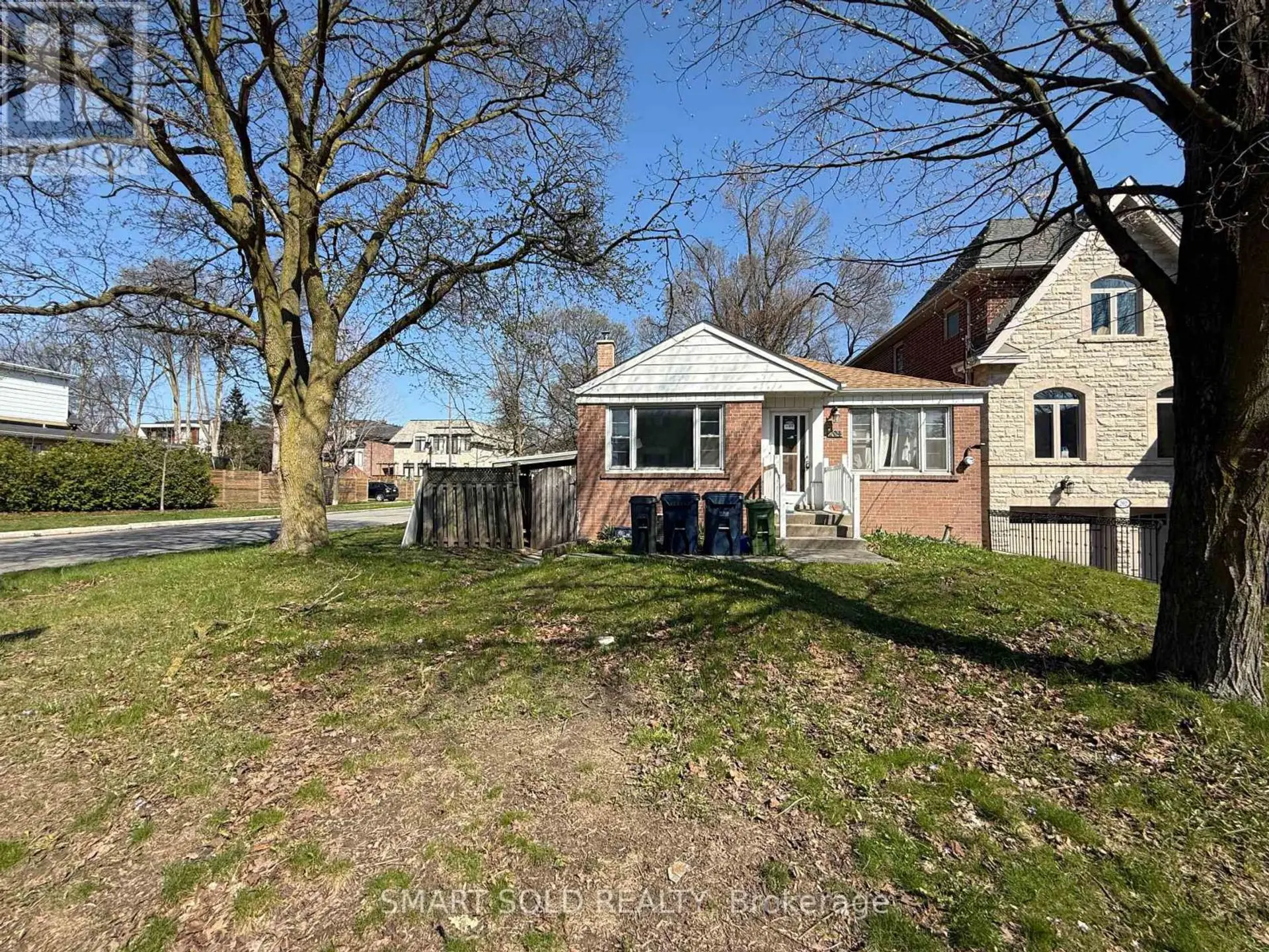 204 CAMERON AVENUE - Image 1