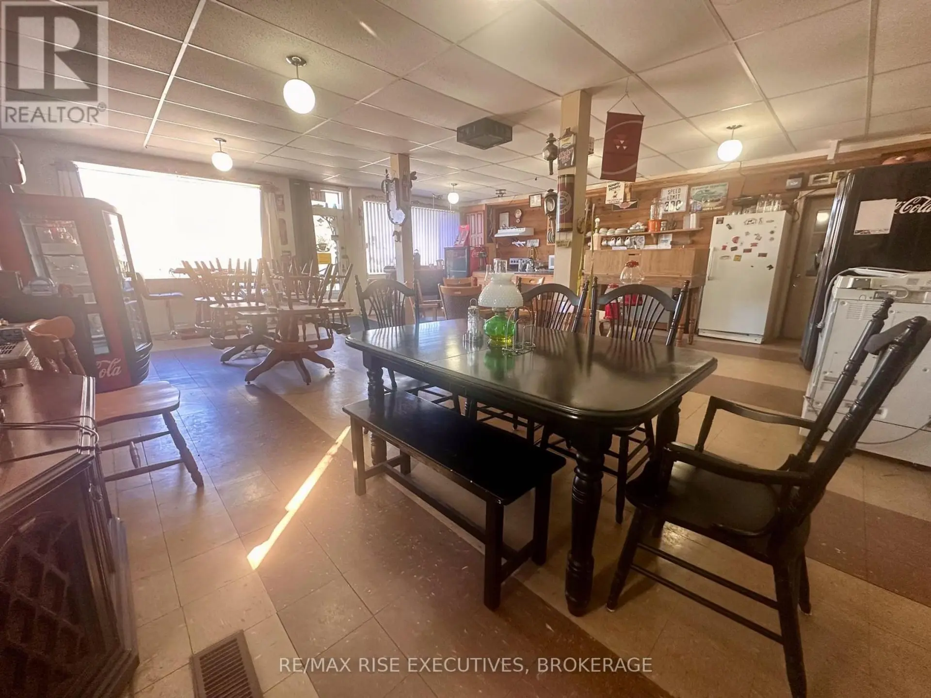 16 WESTPORT ROAD - Image 3