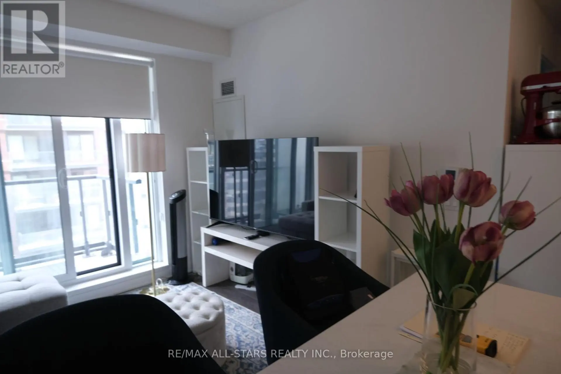 #1007 130 RIVER STREET - Image 4