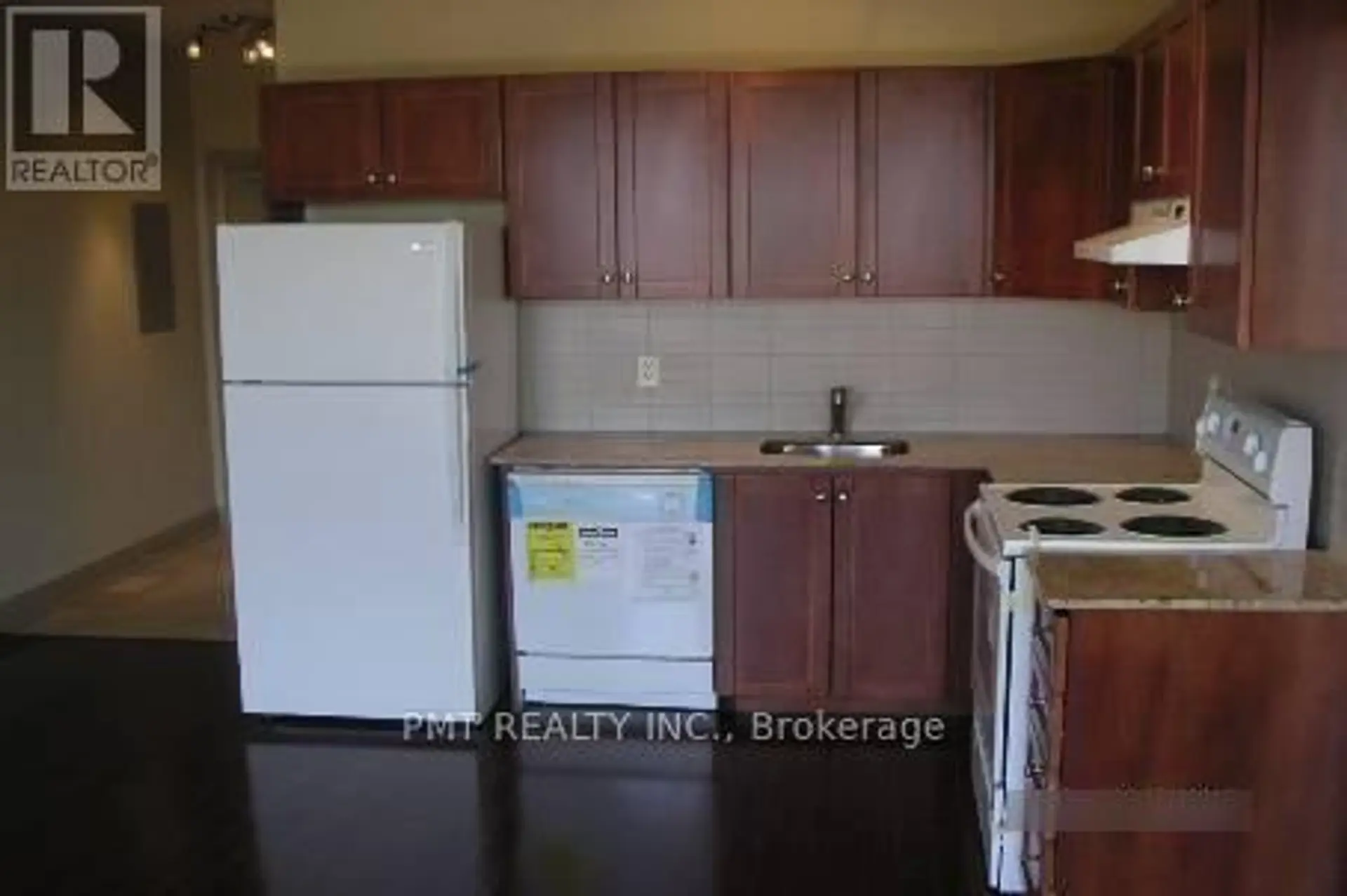 #318 2737 KEELE STREET - Image 2