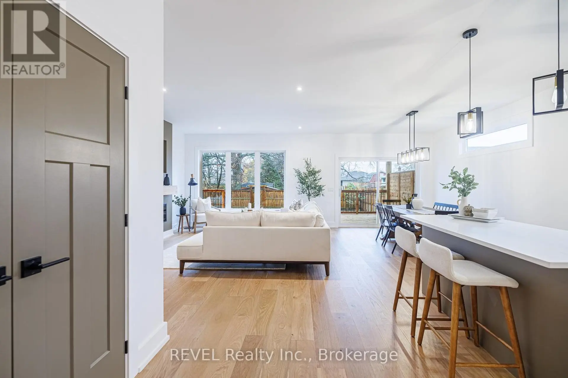 1133 DIPIETRO STREET - Image 4