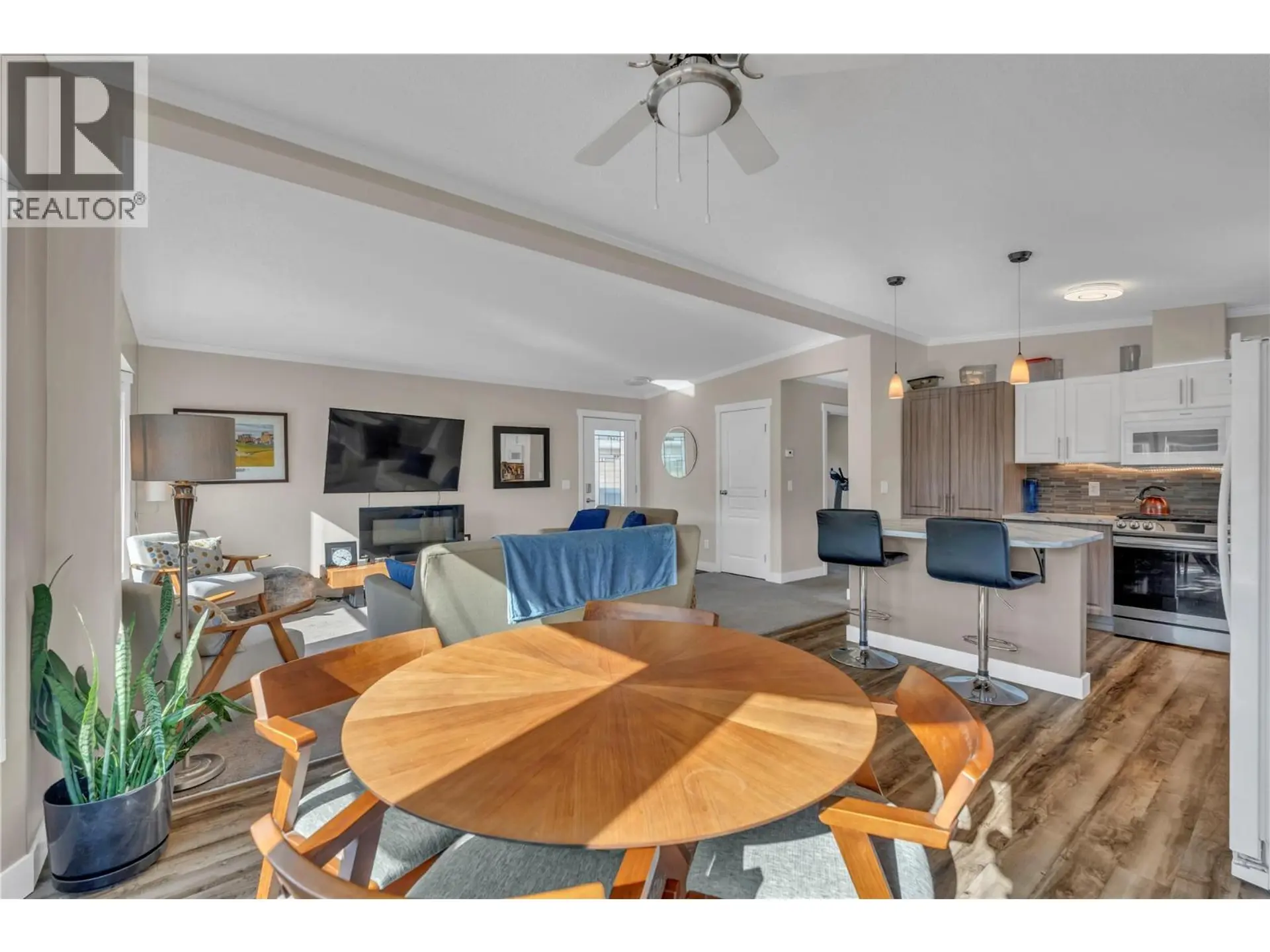 Property at #100 8598 Hwy 97 Highway, Oliver, BC