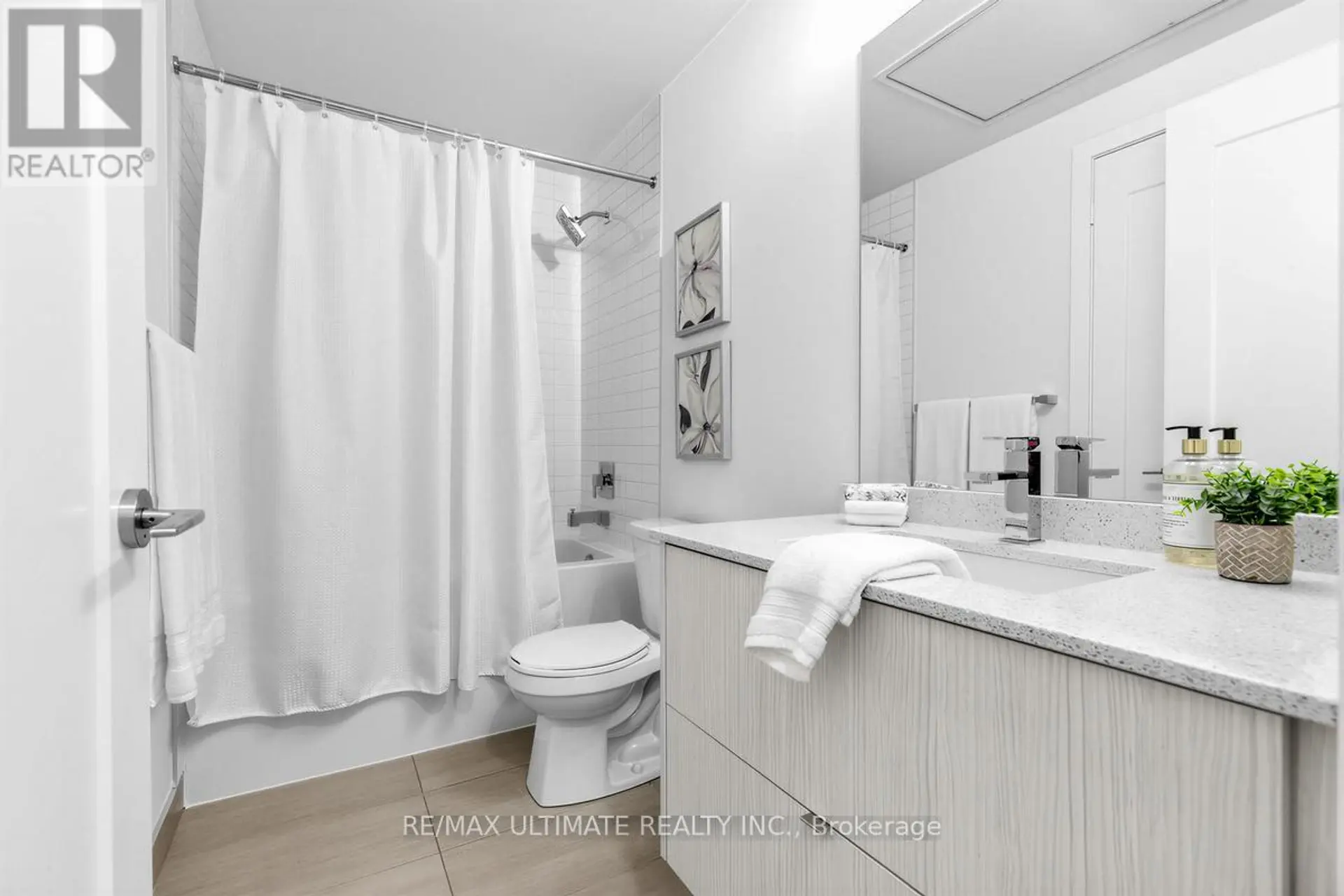 #2508 330 RICHMOND STREET W - Image 9
