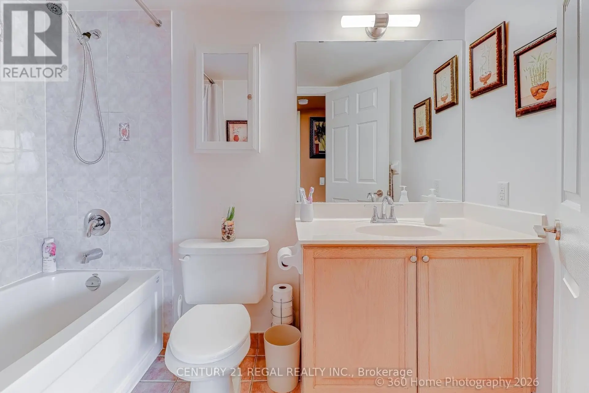 #315 83 BOROUGH DRIVE - Image 13