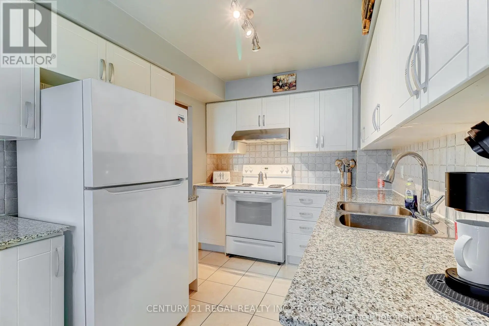#315 83 BOROUGH DRIVE - Image 2