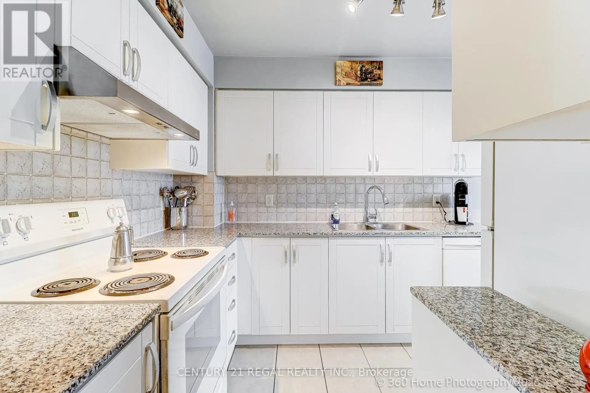 #315 83 BOROUGH DRIVE - Image 3