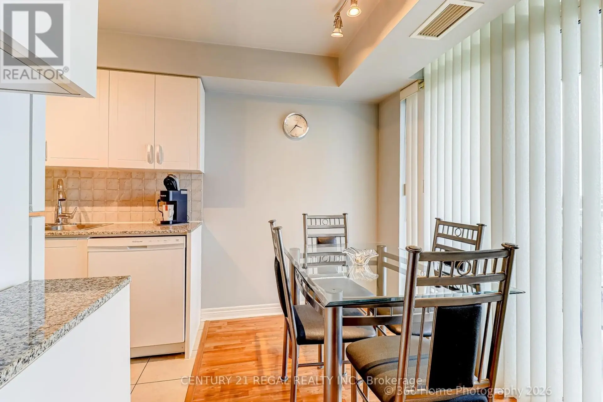 #315 83 BOROUGH DRIVE - Image 4