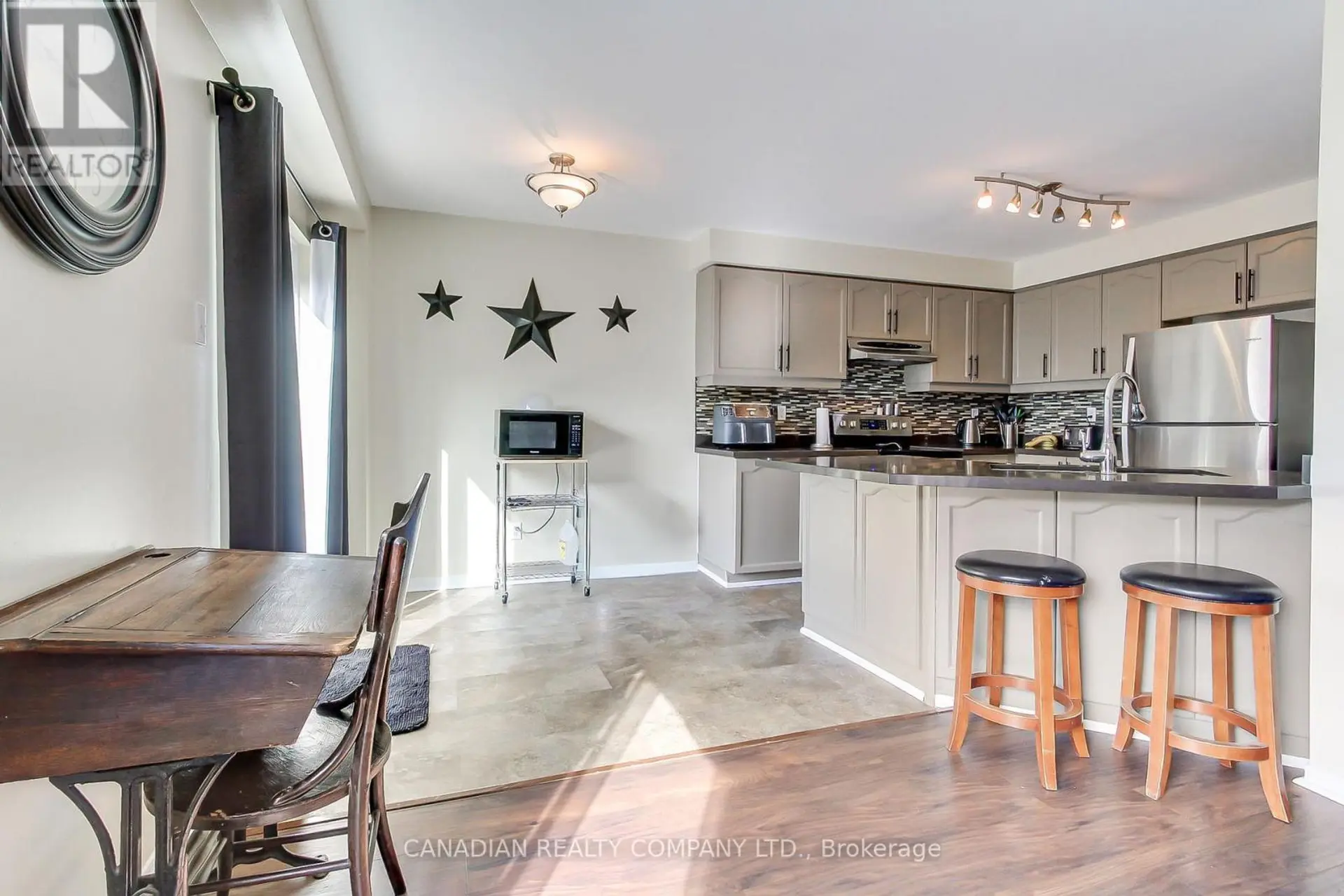 7 GLASGOW CRESCENT - Image 10