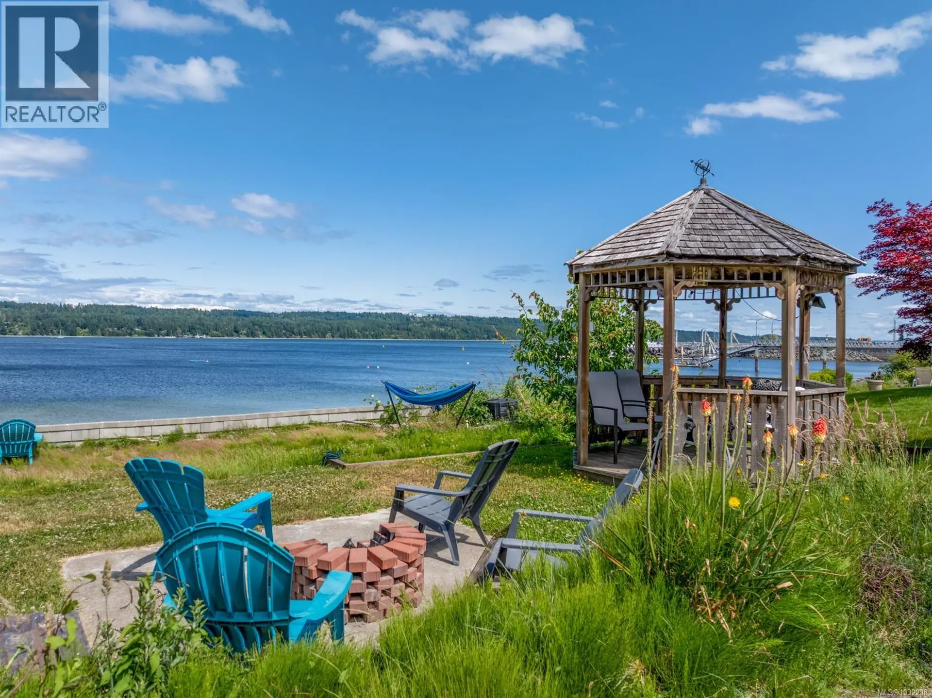 Property at 6800 Buckley Bay Frontage Rd, Fanny Bay, BC