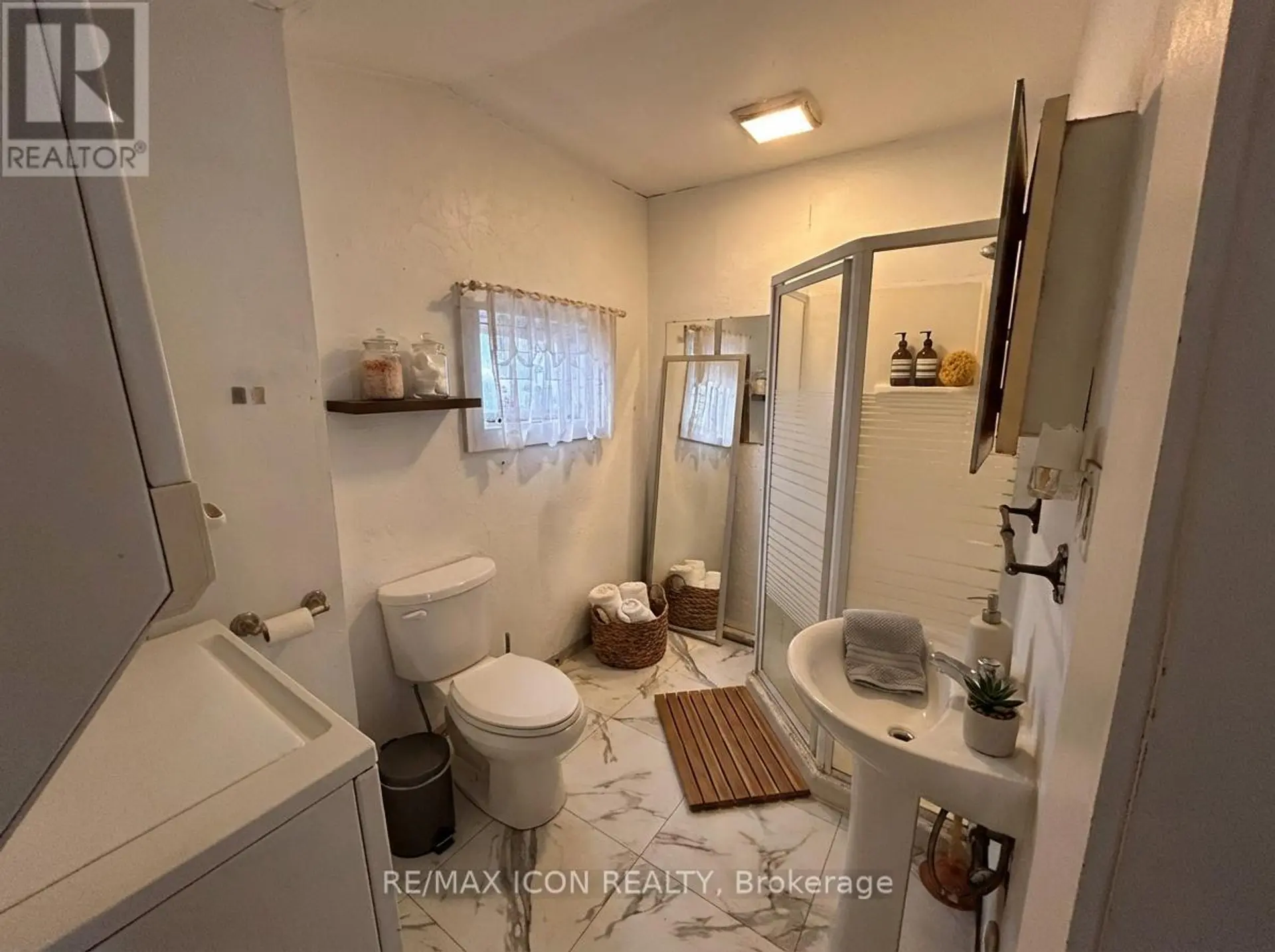 565 SOUTH STREET S - Image 3
