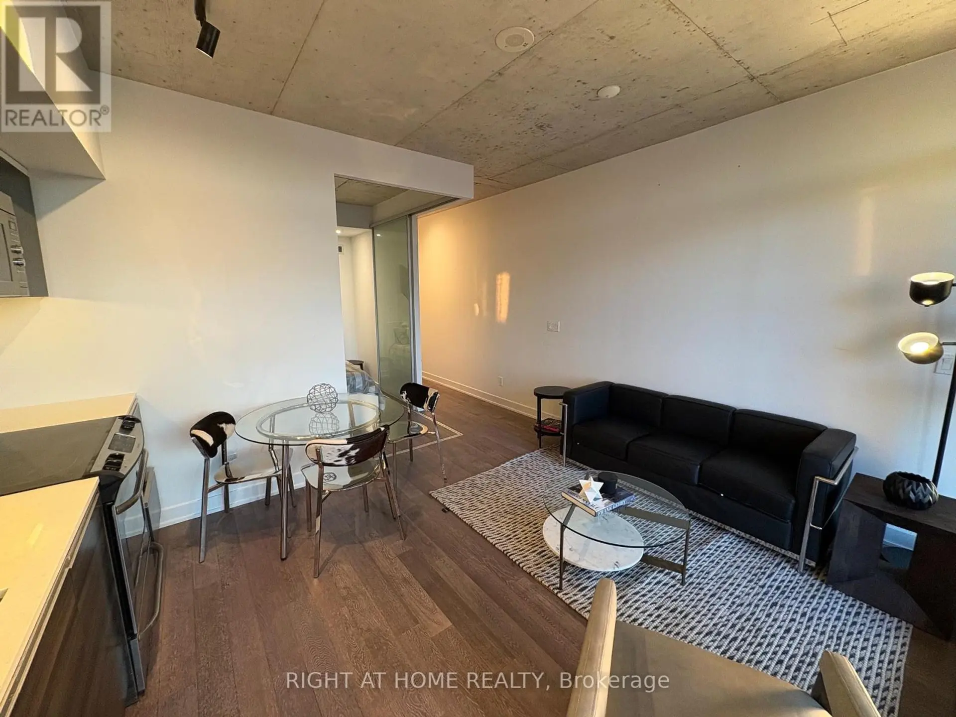 #627 1190 DUNDAS STREET E - Image 8