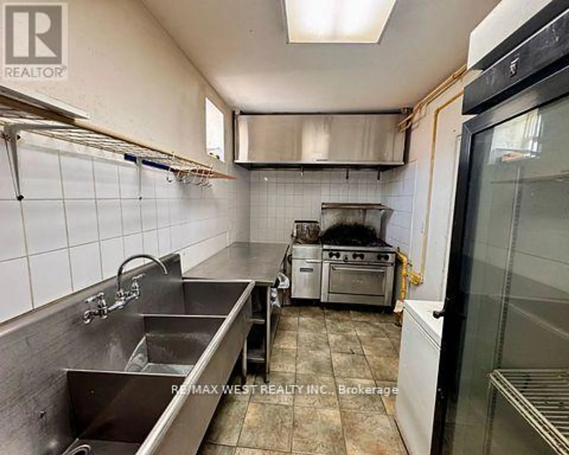 477 OAKWOOD AVENUE - Image 4