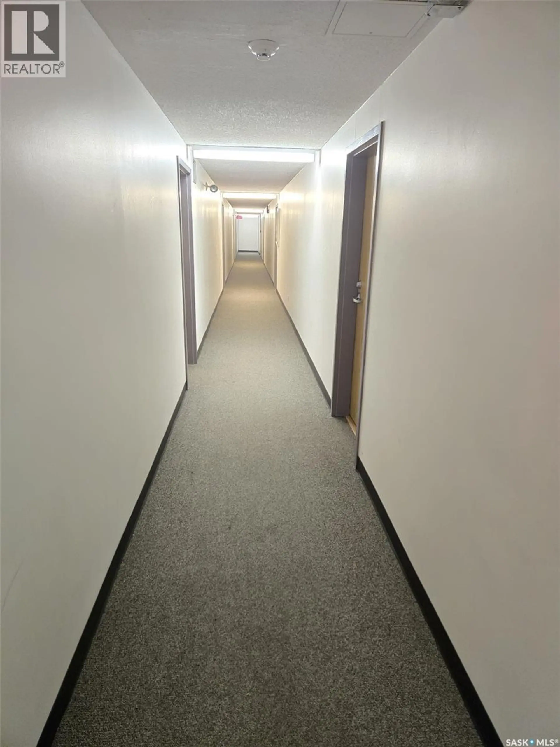 #115A 4040 8th STREET E - Image 3