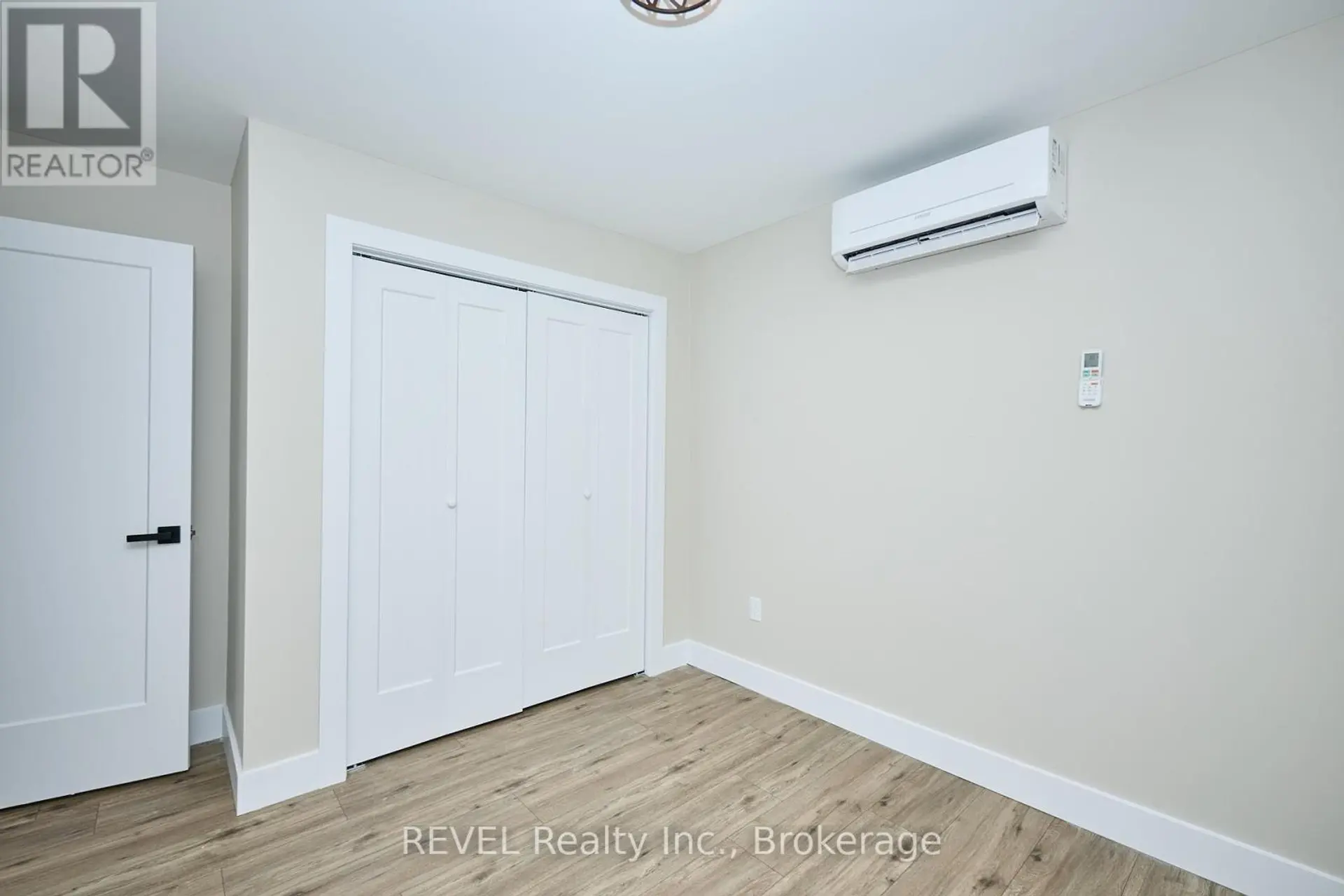 406 HENNEPIN AVENUE - Image 13