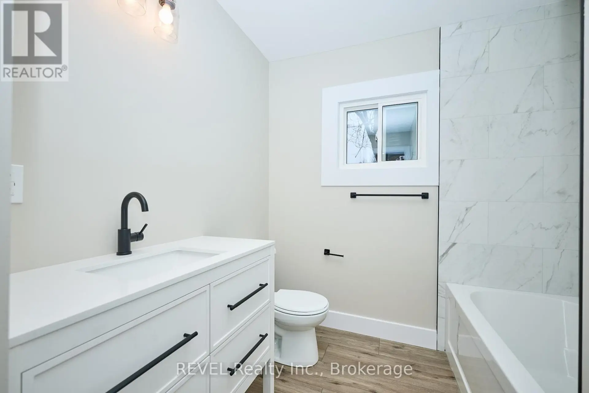 406 HENNEPIN AVENUE - Image 15