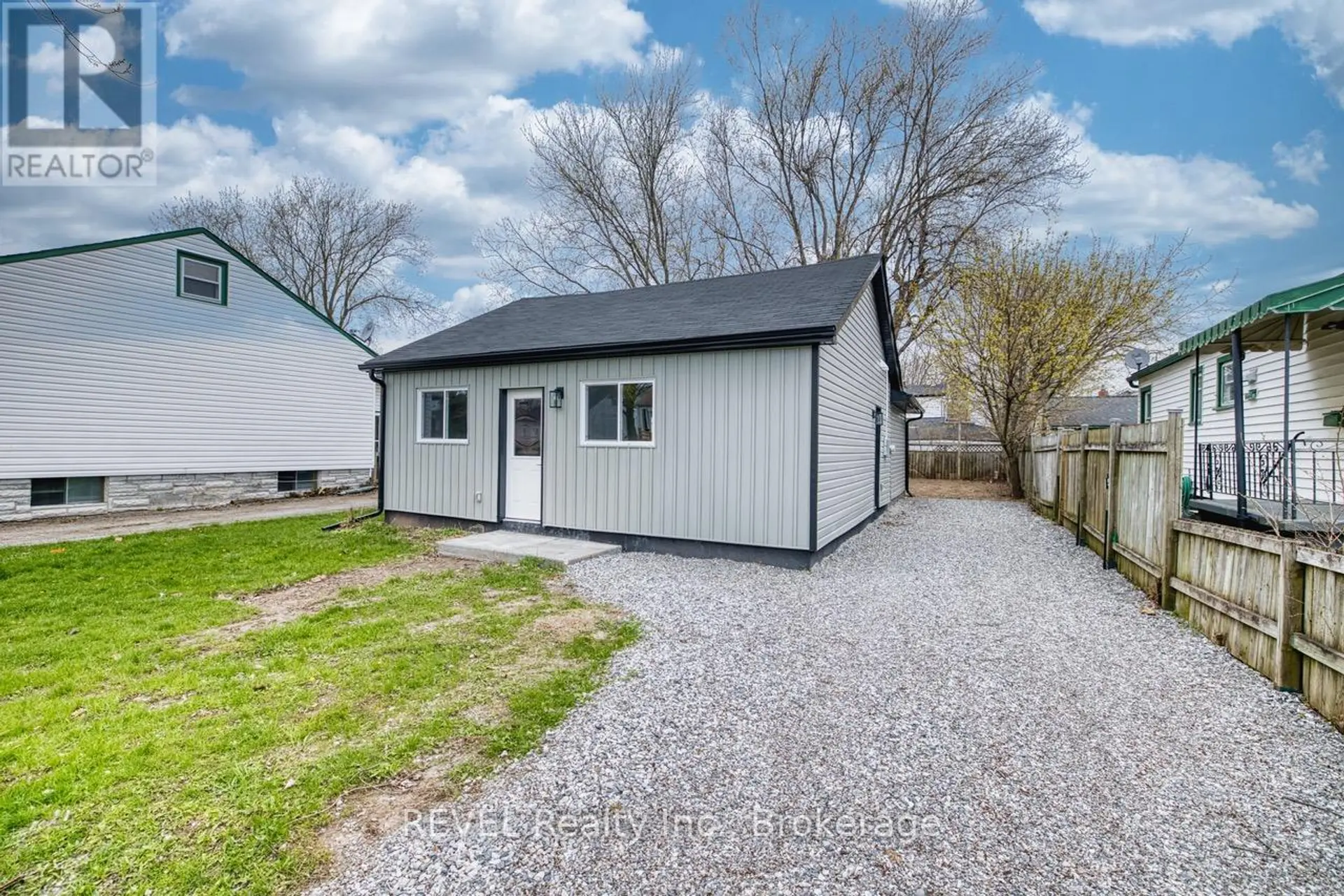 406 HENNEPIN AVENUE - Image 2