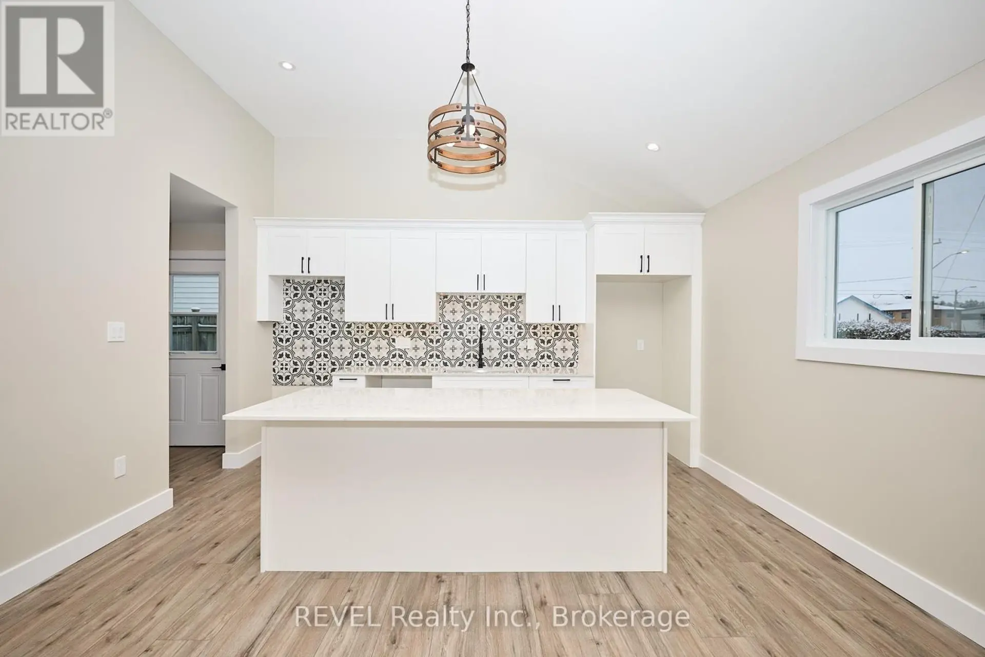 406 HENNEPIN AVENUE - Image 5