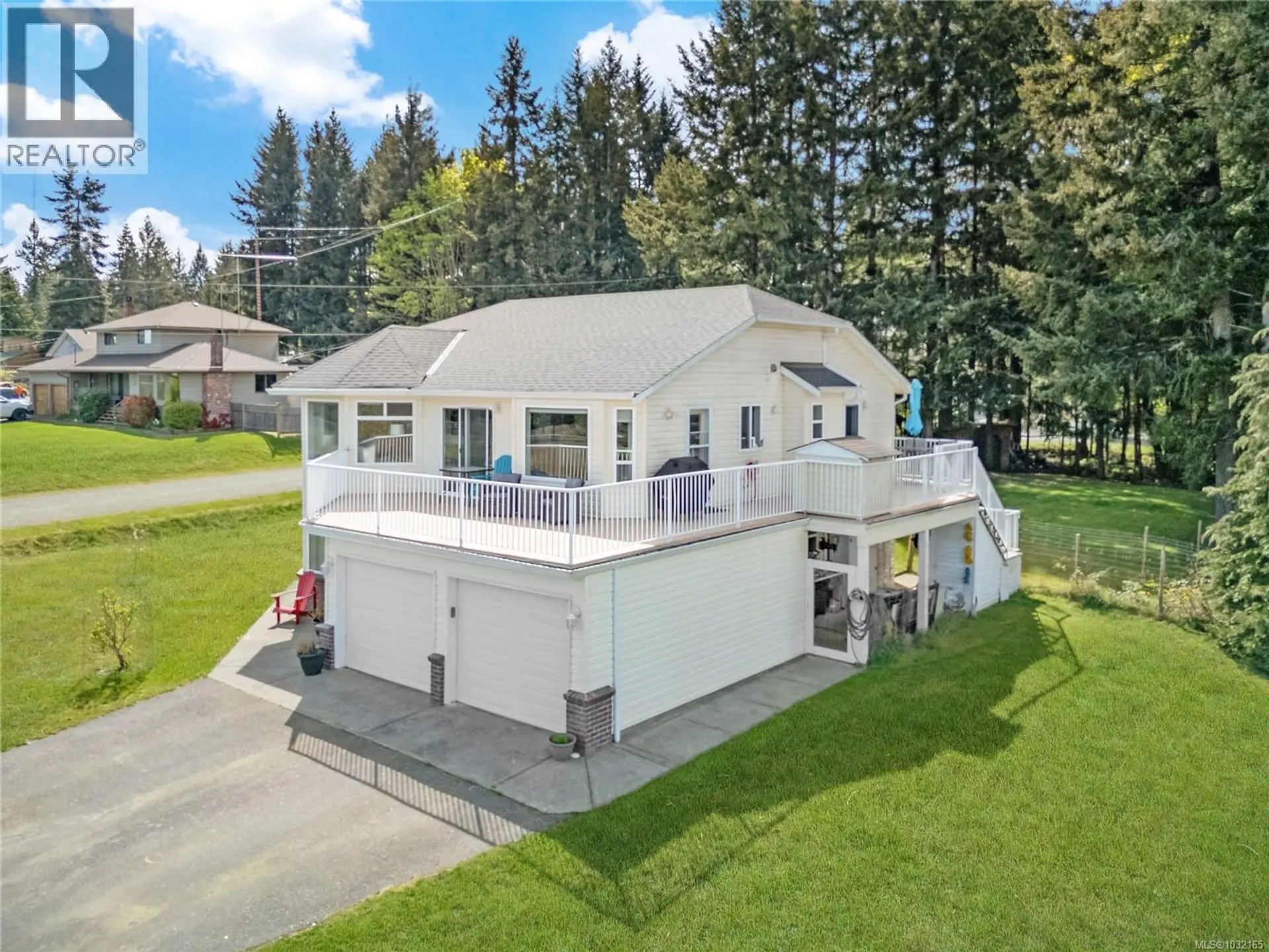 Property at 2207 June Rd, Courtenay, BC