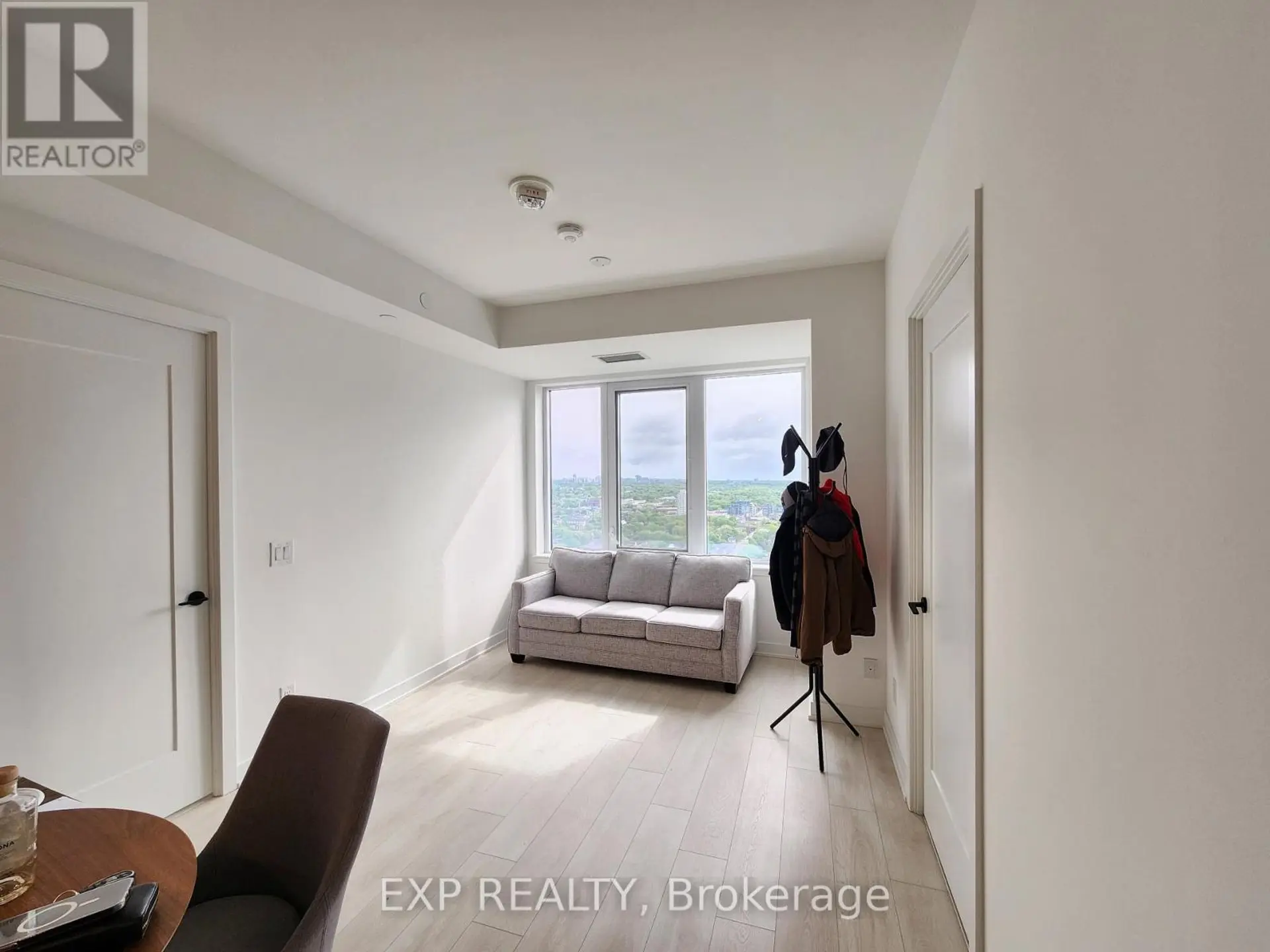 #3012 5 DEFRIES STREET - Image 3