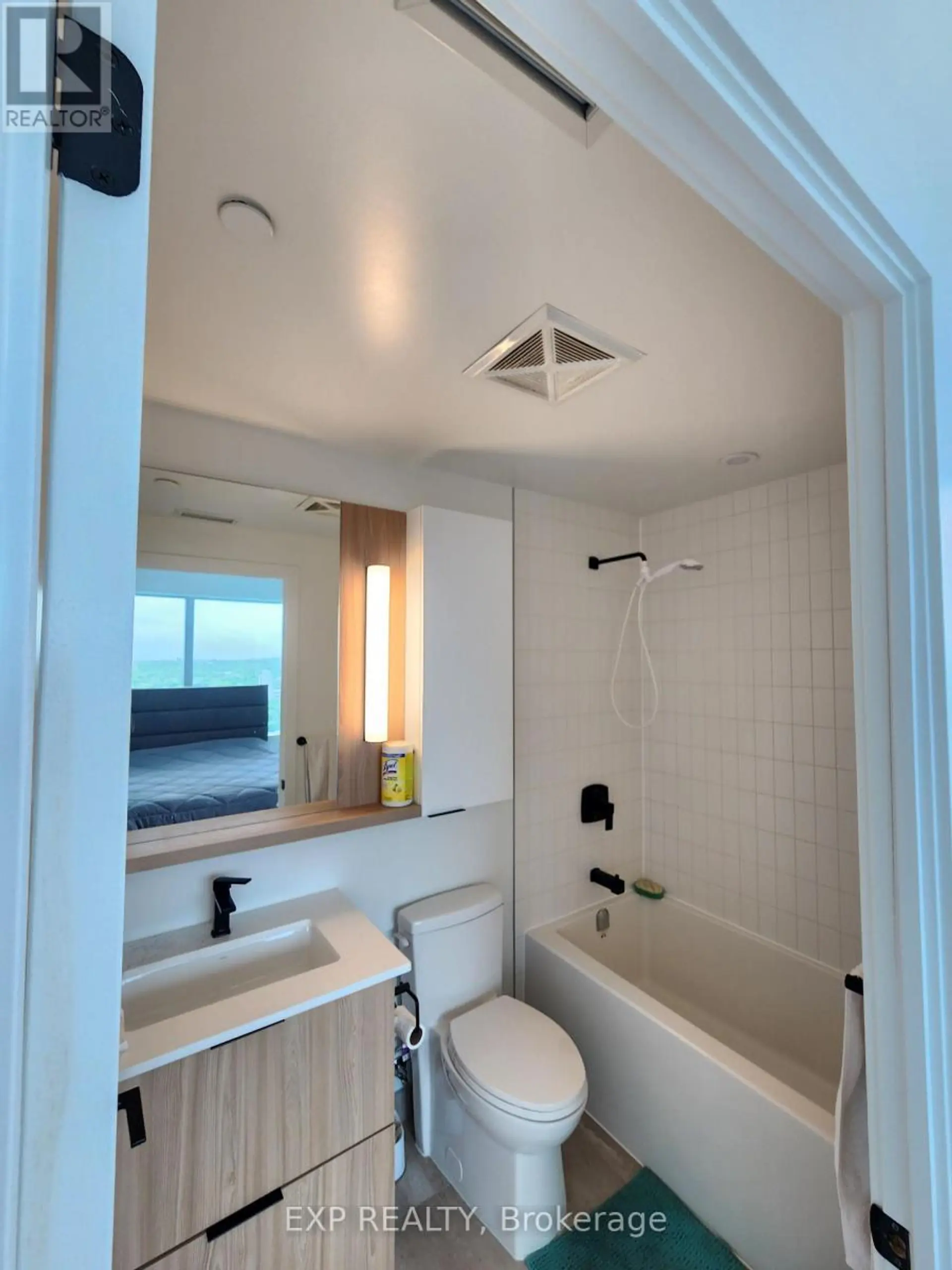 #3012 5 DEFRIES STREET - Image 6