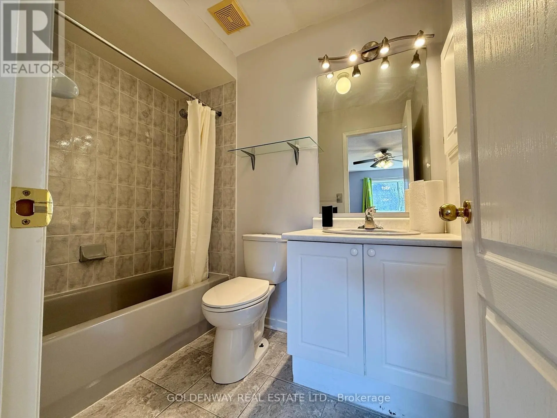 121 MIKE MYERS DRIVE - Image 12