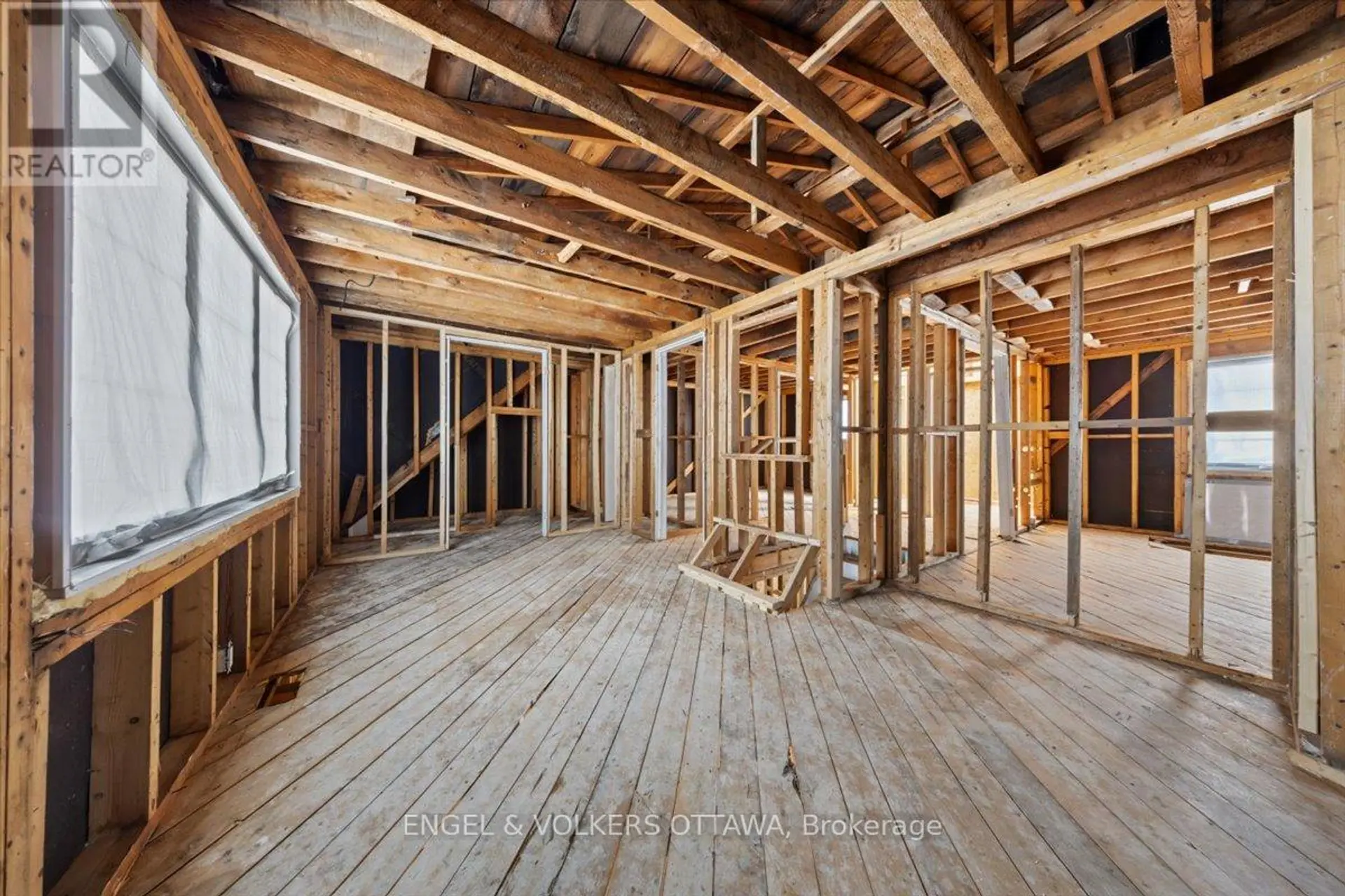 801 ST JEAN STREET - Image 15