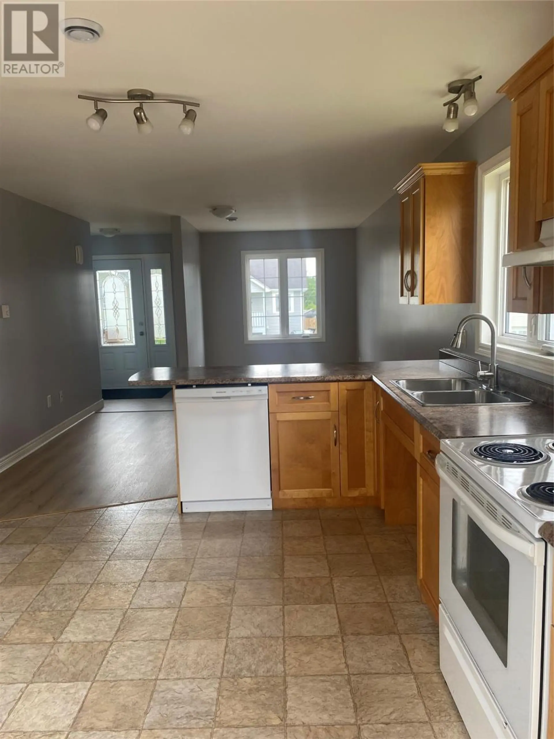 Property at 8 JAYCEE PLACE, St. John's, NL