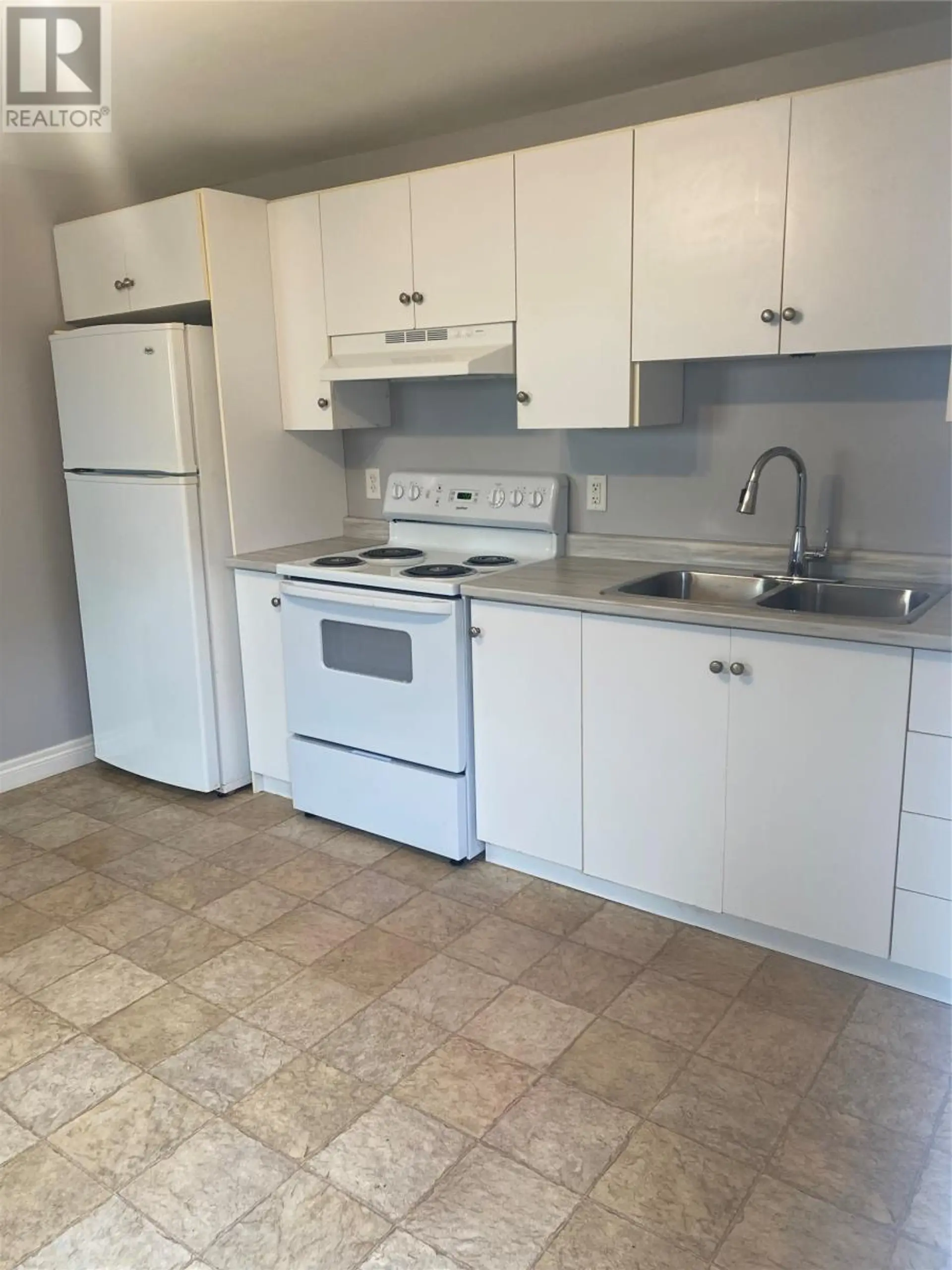 Property at 8 JAYCEE PLACE, St. John's, NL