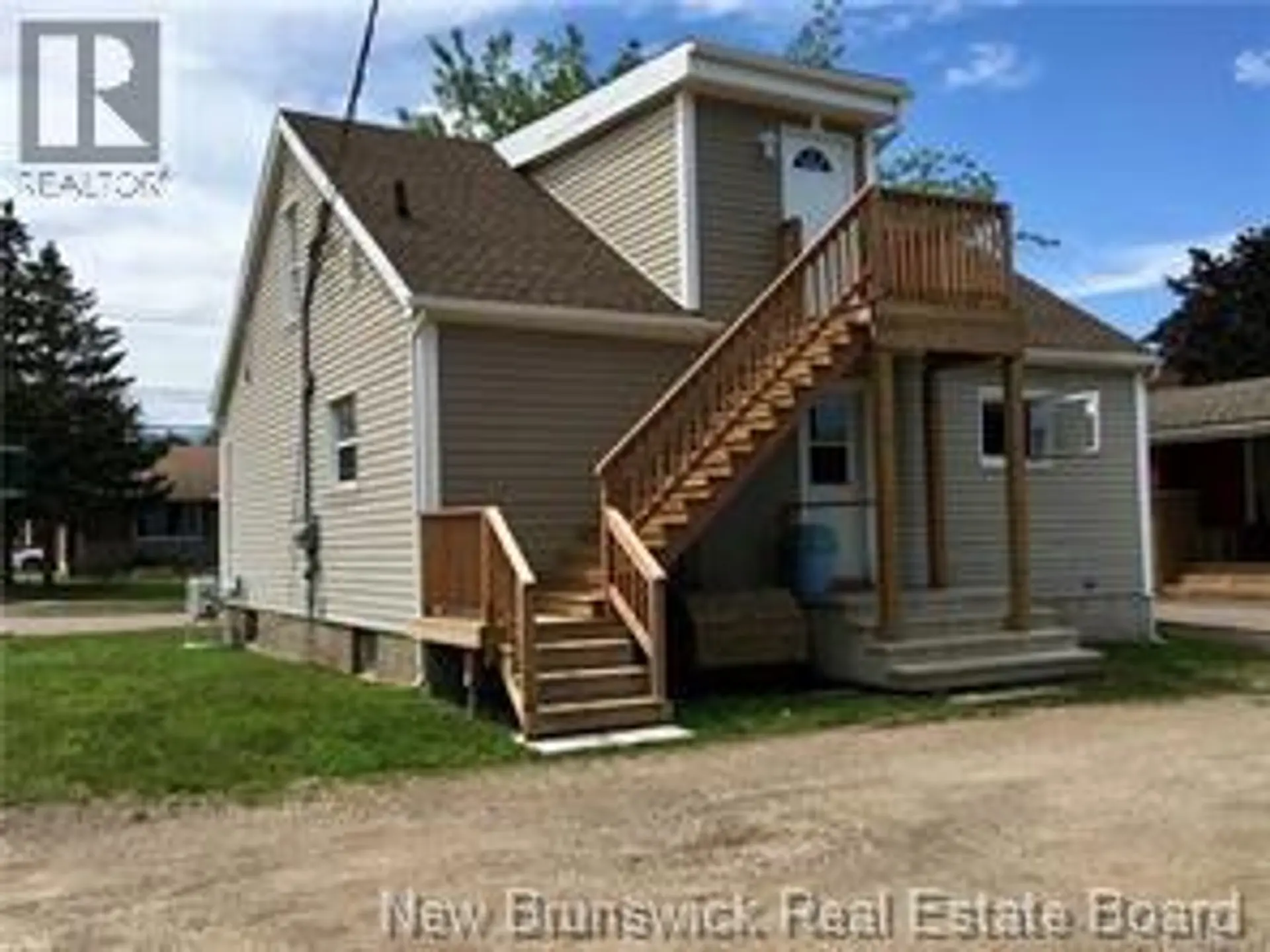 137 West Lane - Image 1