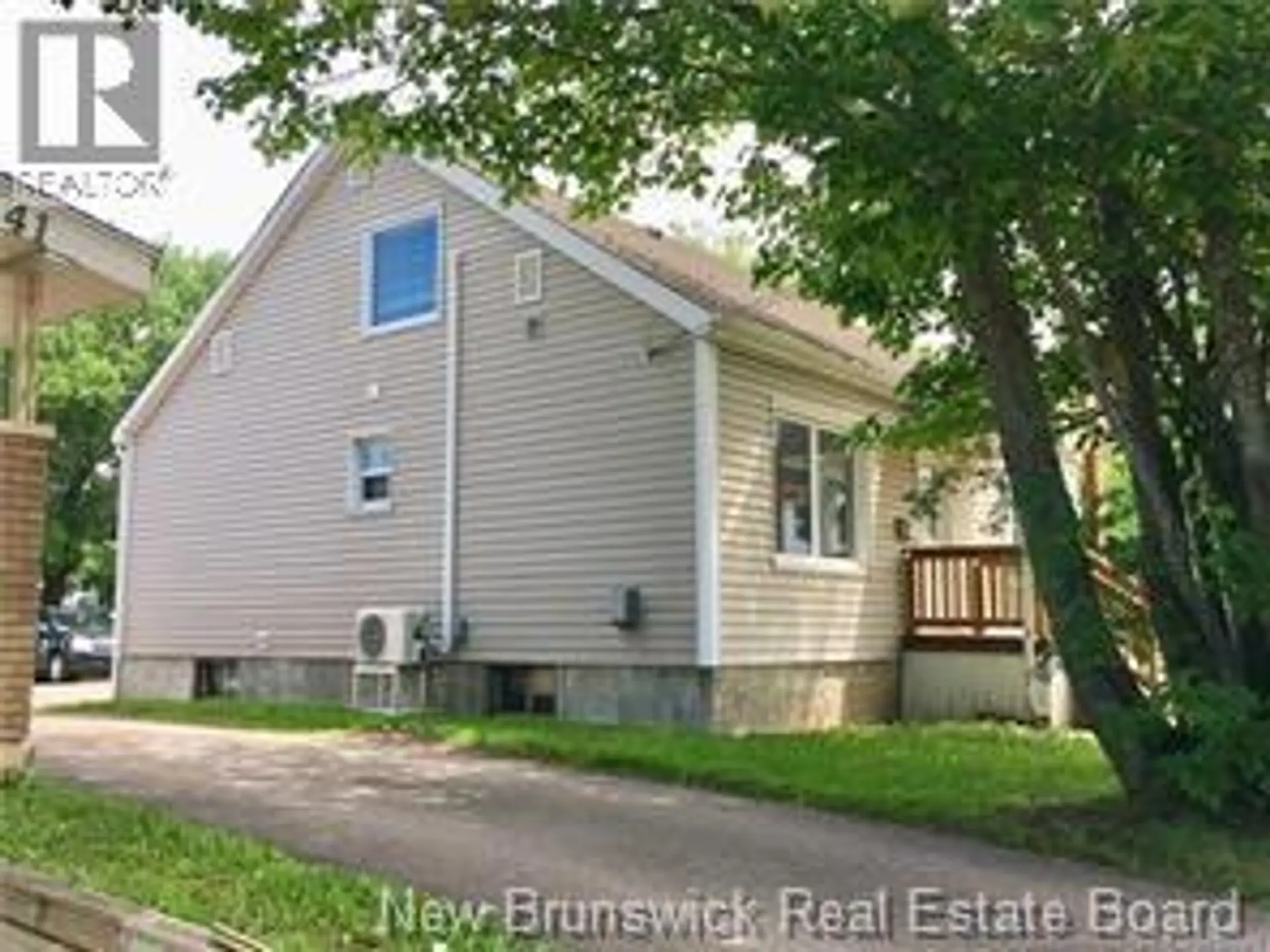 137 West Lane - Image 4