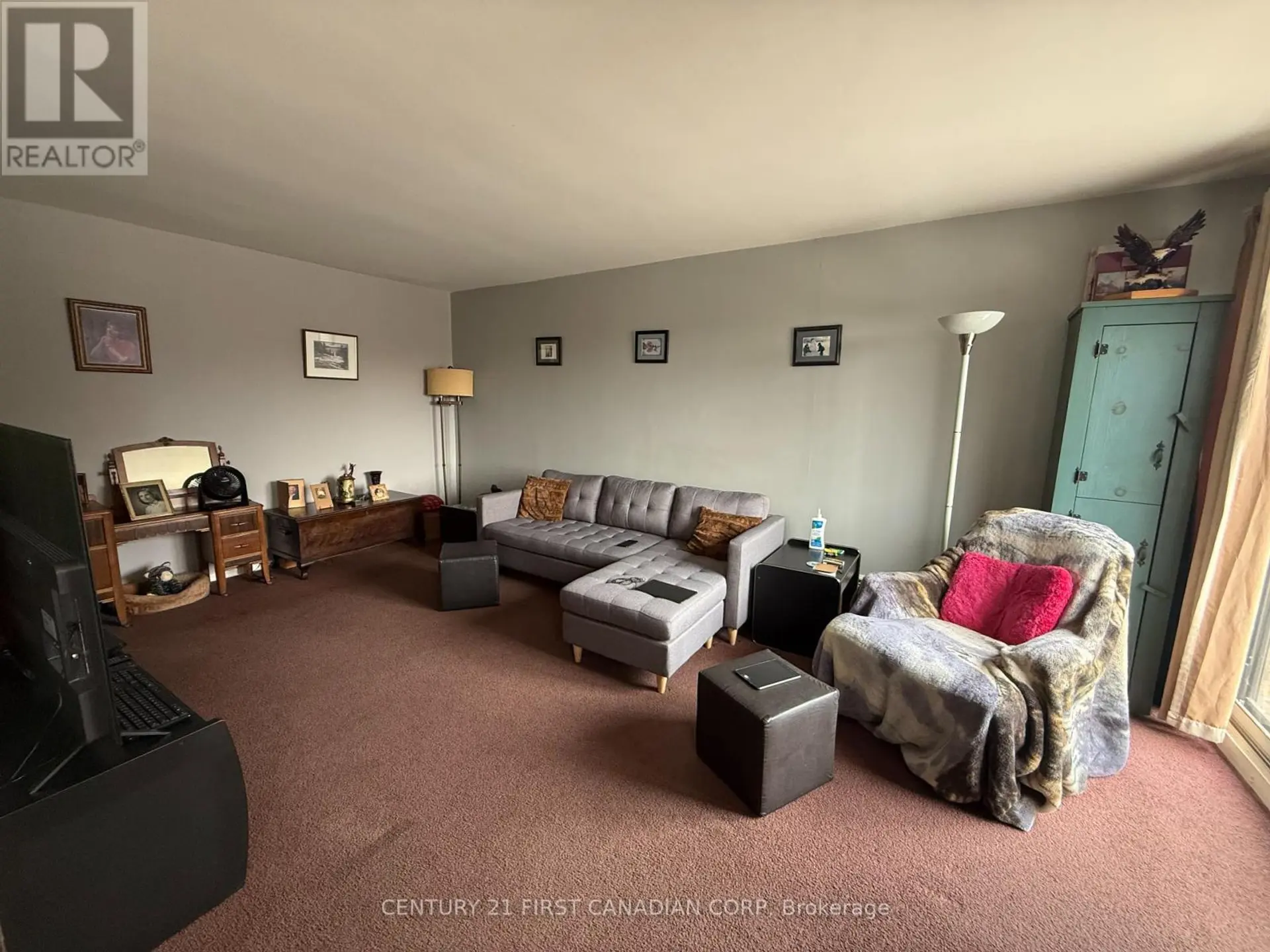 #304 1830 DUMONT STREET - Image 6