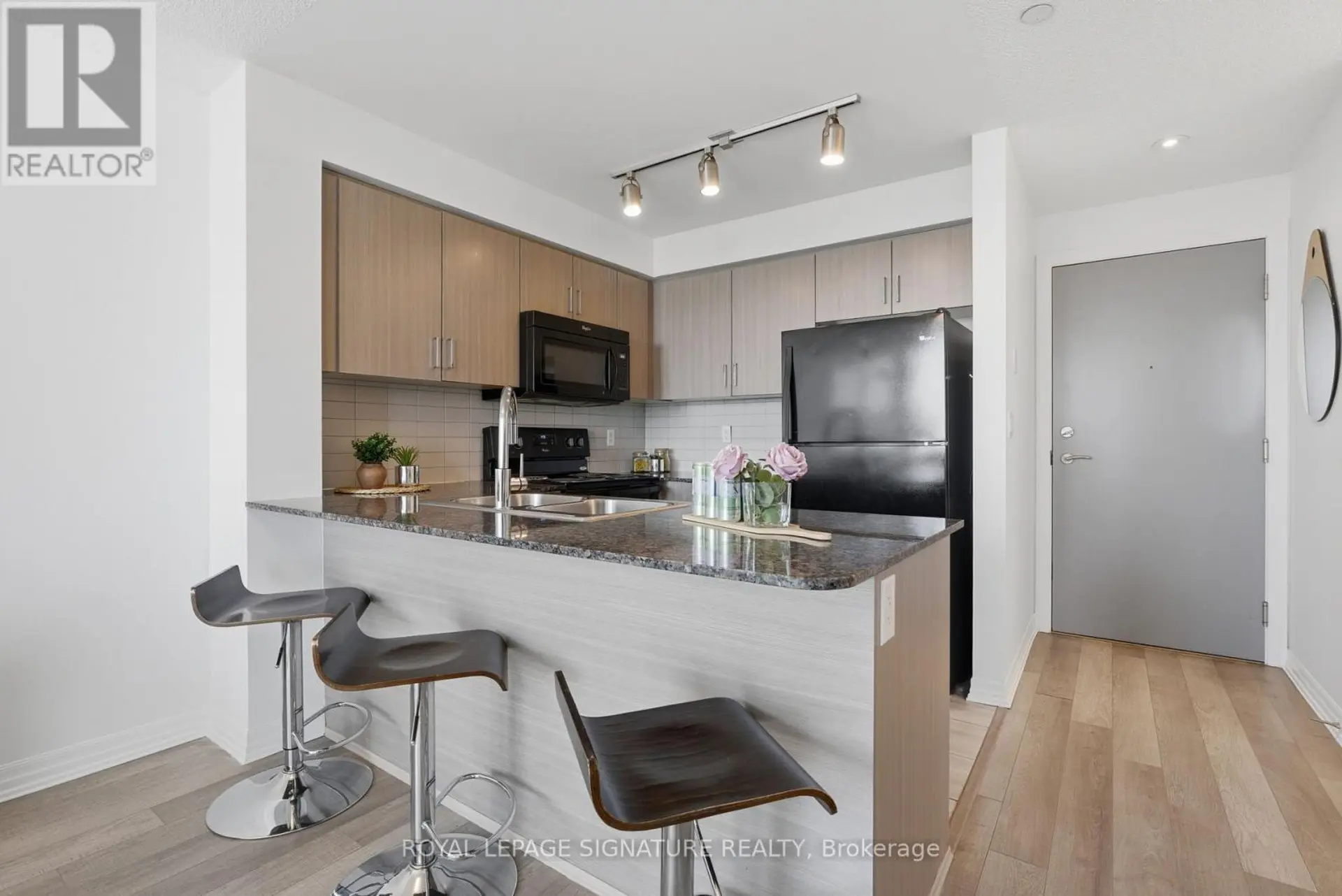 #1116 80 ESTHER LORRIE DRIVE - Image 1